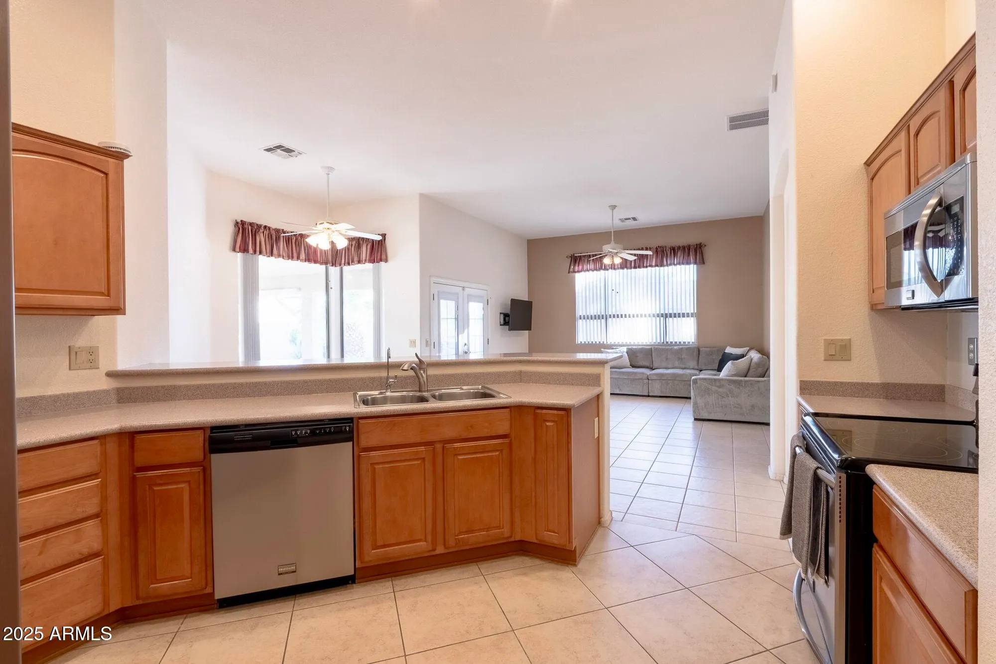 Property Slideshow image 19 of 37 | 24514 s stoney lake ct, Sun Lakes, AZ, 85248