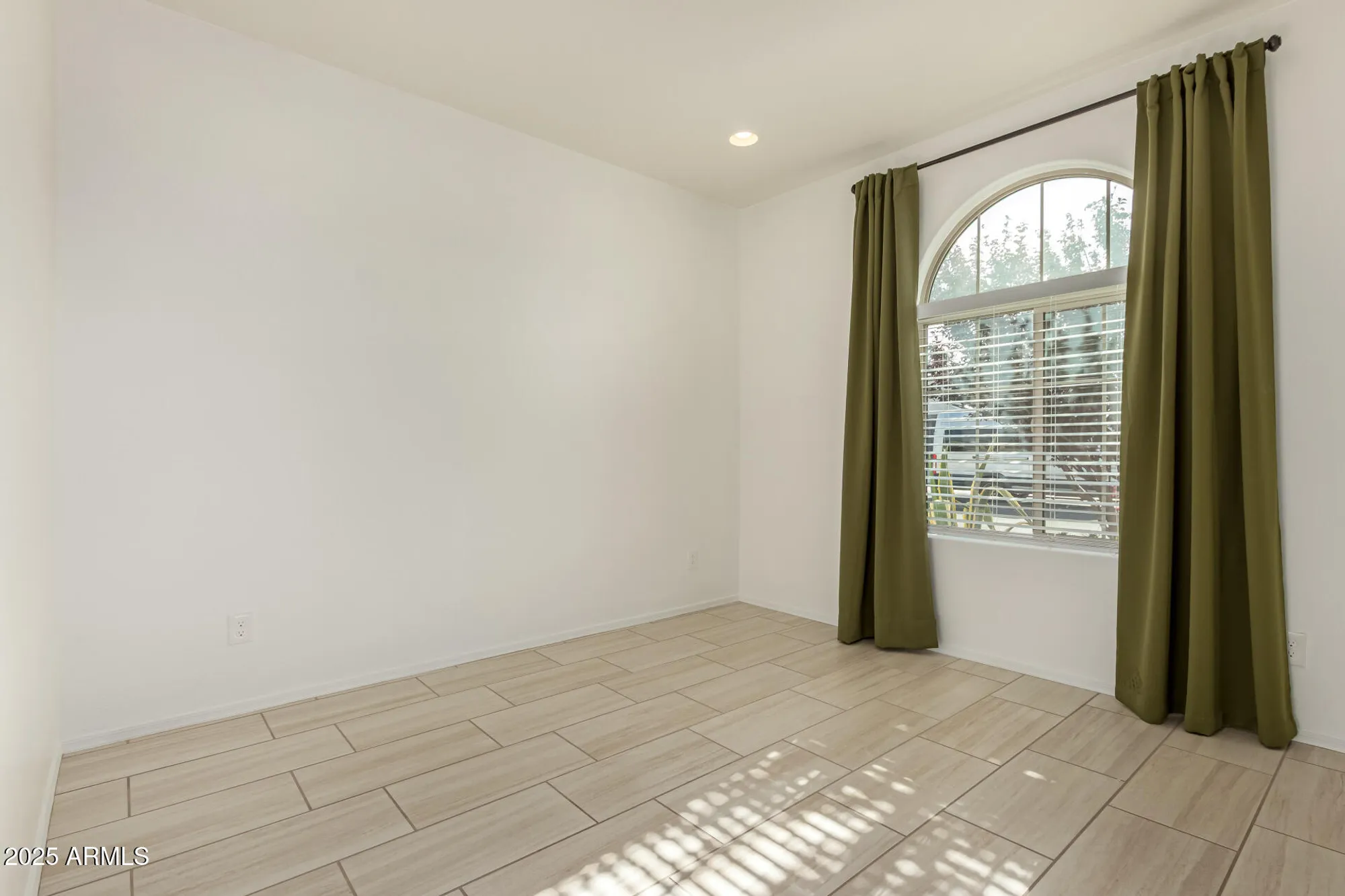 Property Slideshow image 18 of 28 | 26816 w melinda ln, Buckeye, AZ, 85396