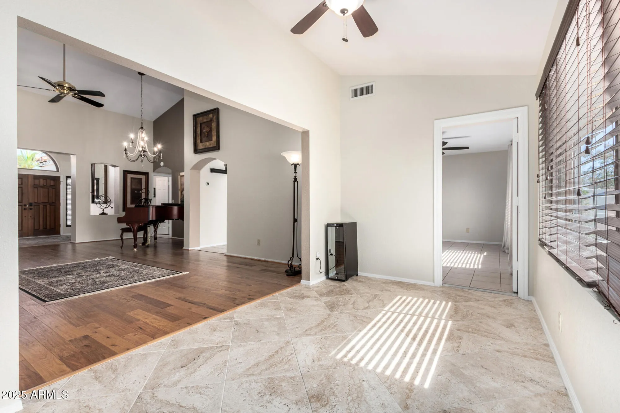 Property Slideshow image 12 of 57 | 9809 w wescott dr, Peoria, AZ, 85382