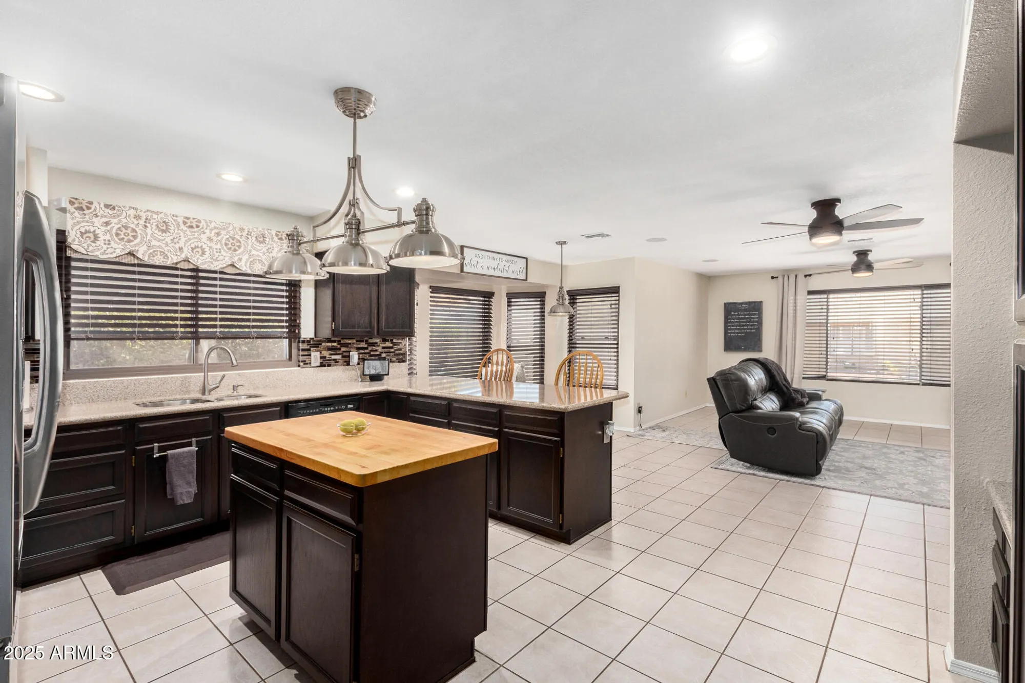 Property Slideshow image 16 of 57 | 9809 w wescott dr, Peoria, AZ, 85382