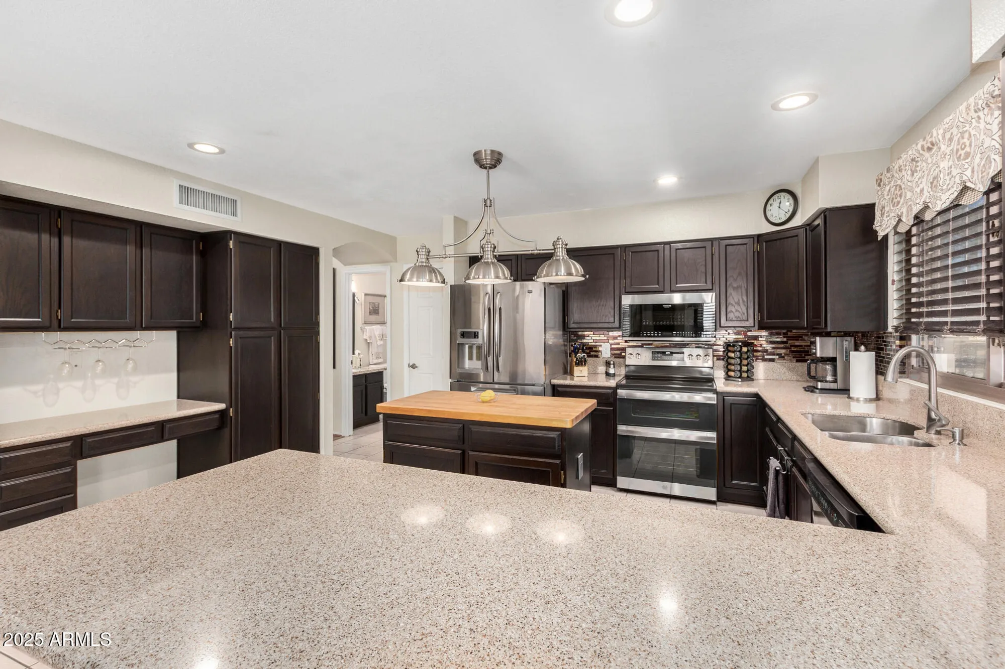 Property Slideshow image 19 of 57 | 9809 w wescott dr, Peoria, AZ, 85382