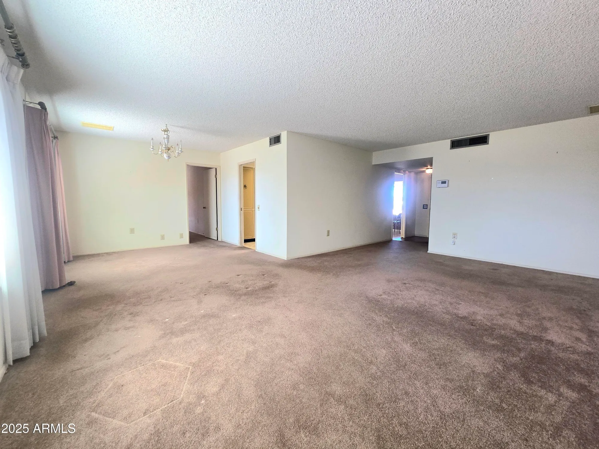 Property Slideshow image 9 of 23 | 10813 w hutton dr, Sun City, AZ, 85351