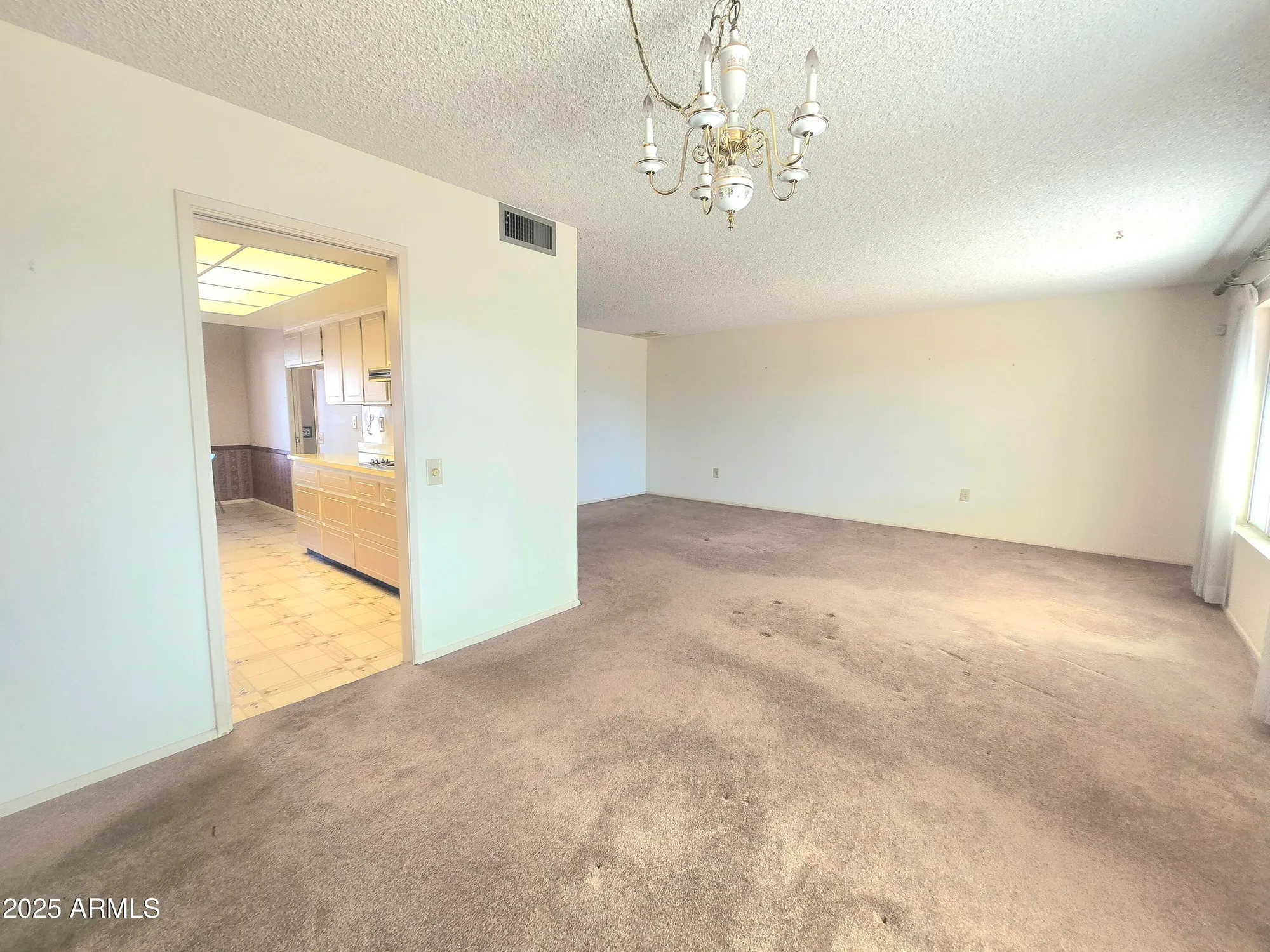 Property Slideshow image 6 of 23 | 10813 w hutton dr, Sun City, AZ, 85351