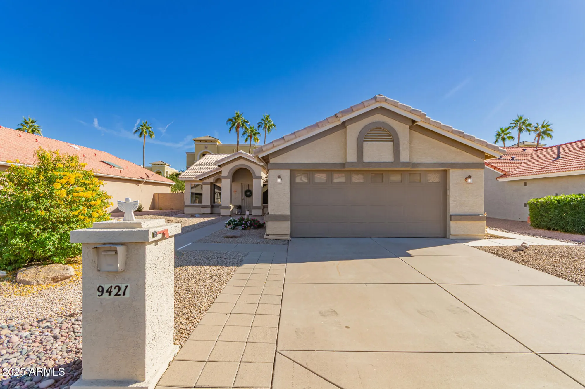 Property Slideshow image 1 of 39 | 9421 e nacoma dr, Sun Lakes, AZ, 85248