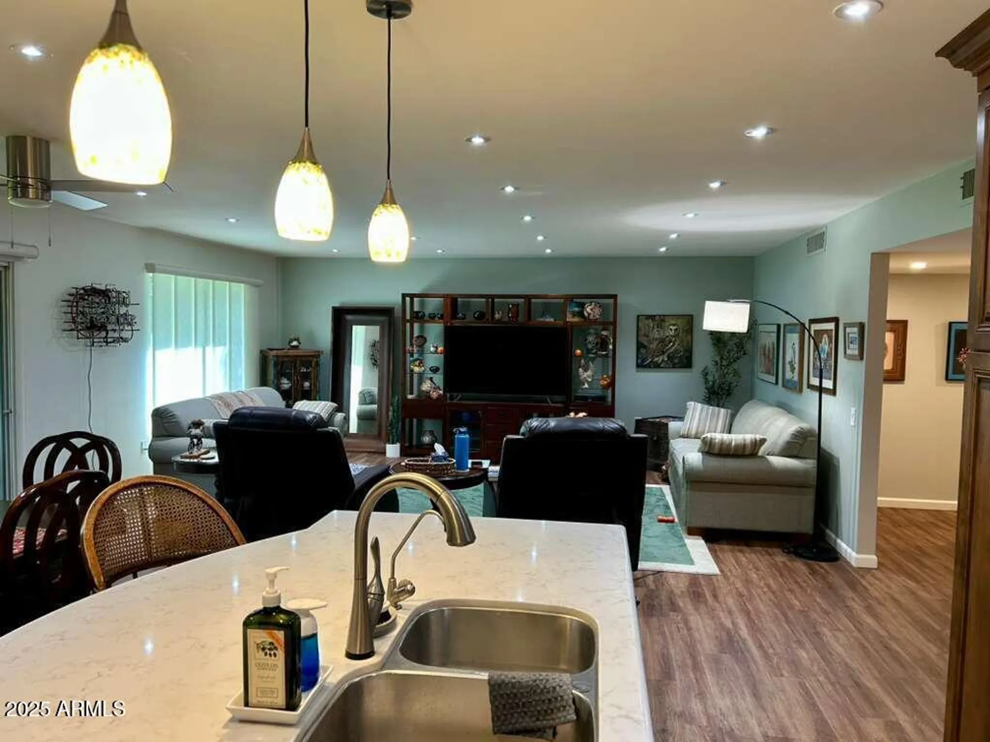 Property Slideshow image 8 of 30 | 10009 w pleasant valley rd, Sun City, AZ, 85351