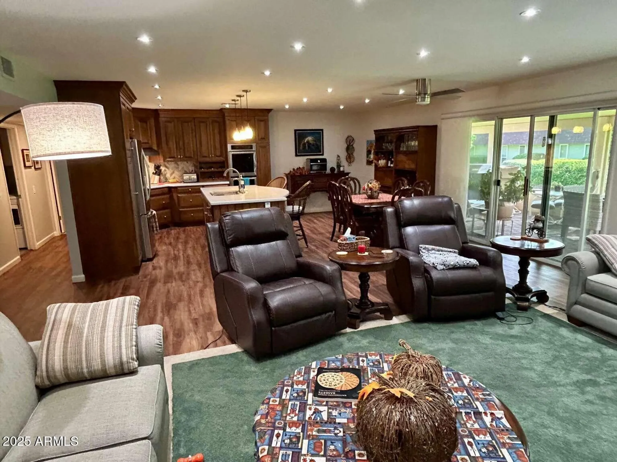 Property Slideshow image 10 of 30 | 10009 w pleasant valley rd, Sun City, AZ, 85351