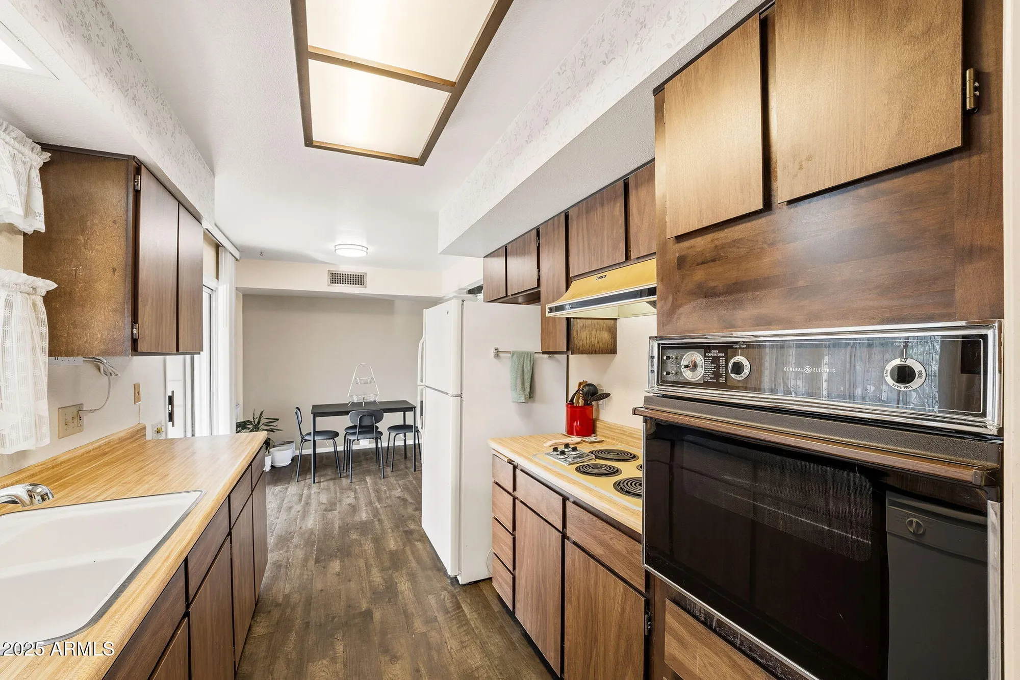 Property Slideshow image 16 of 25 | 811 leisure world, Mesa, AZ, 85206