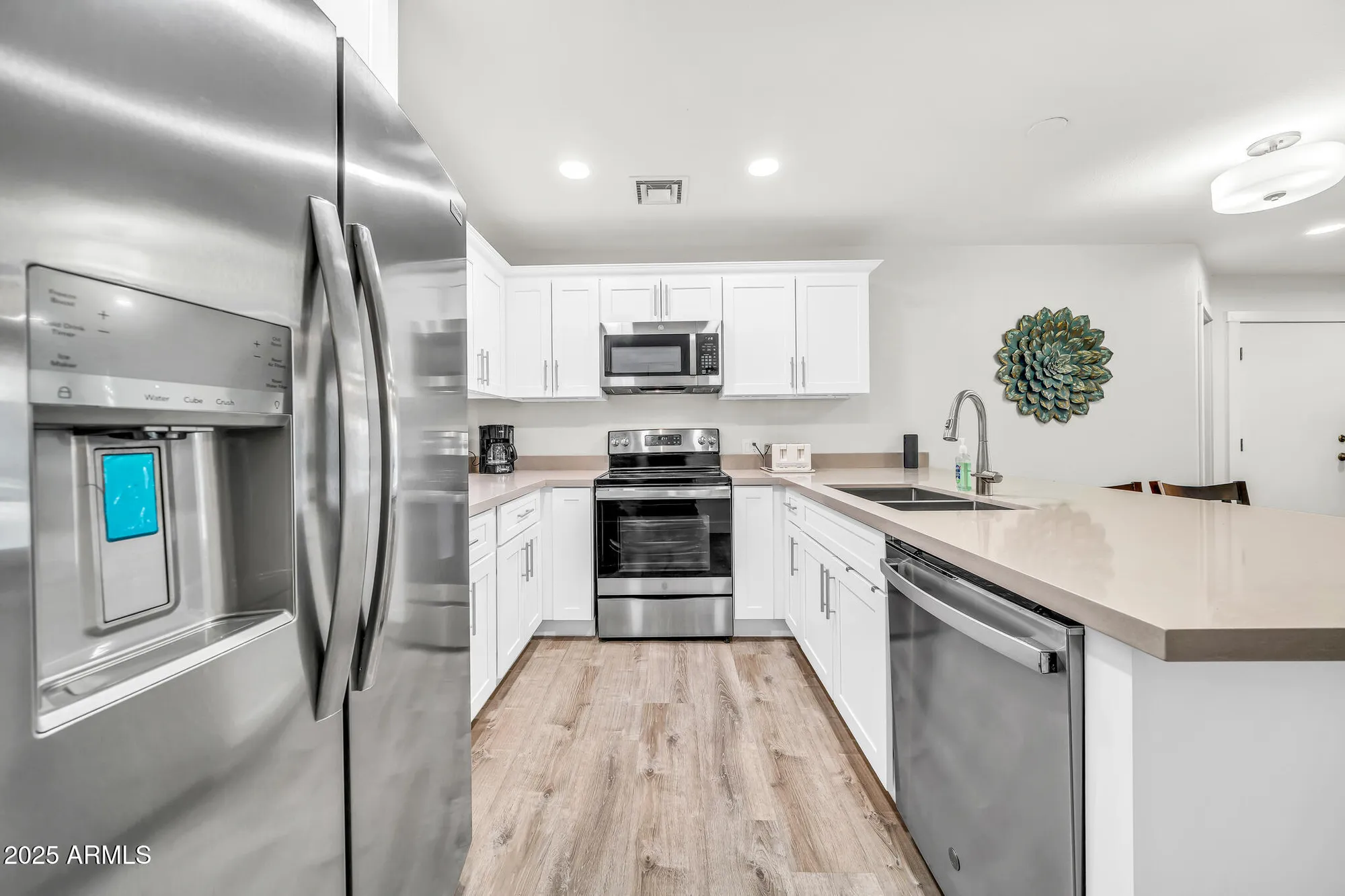 Property Slideshow image 13 of 45 | 14300 w bell rd unit 423, Surprise, AZ, 85374