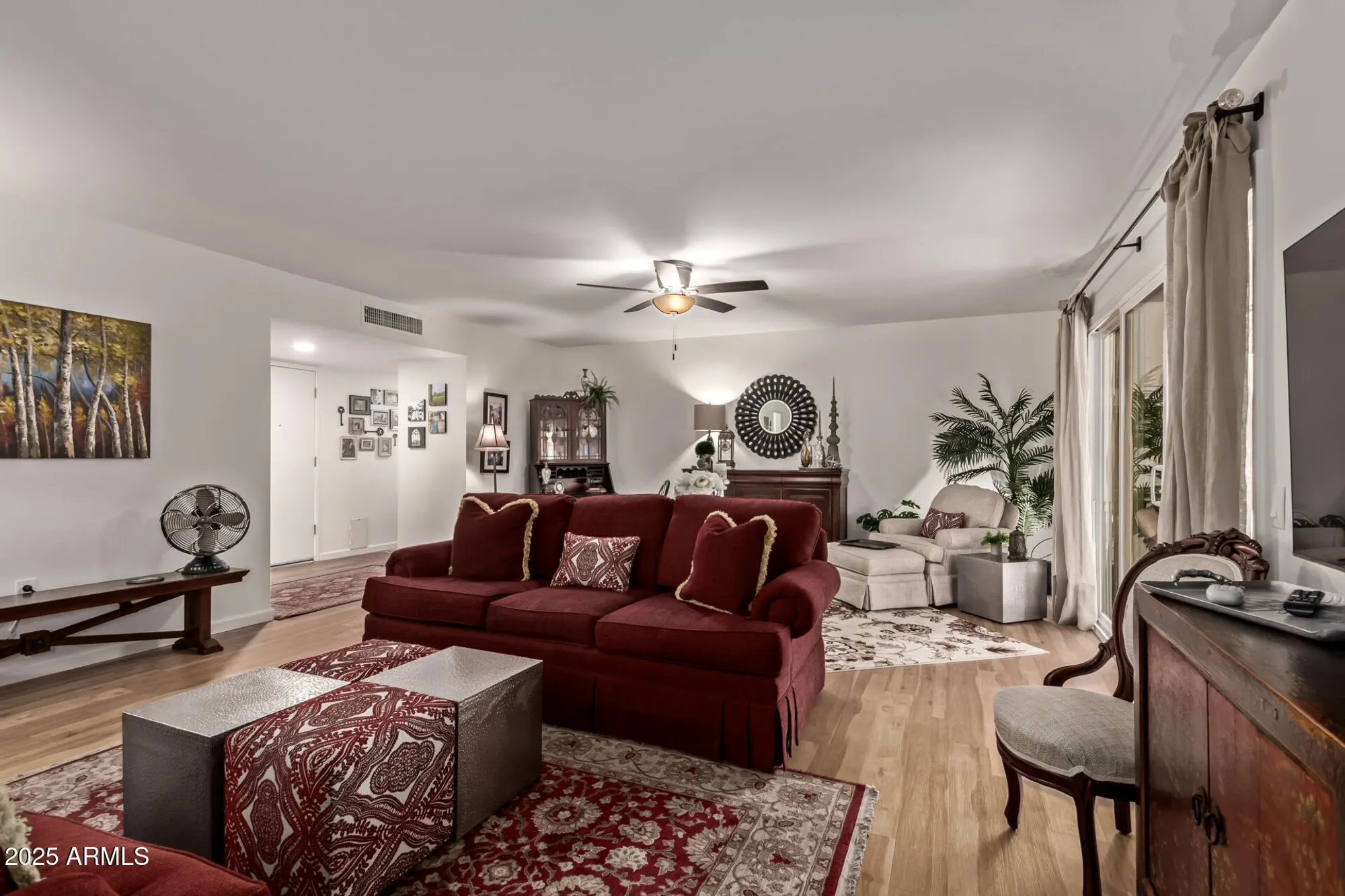 Property Slideshow image 5 of 25 | 9881 w spanish moss ct, Sun City, AZ, 85373