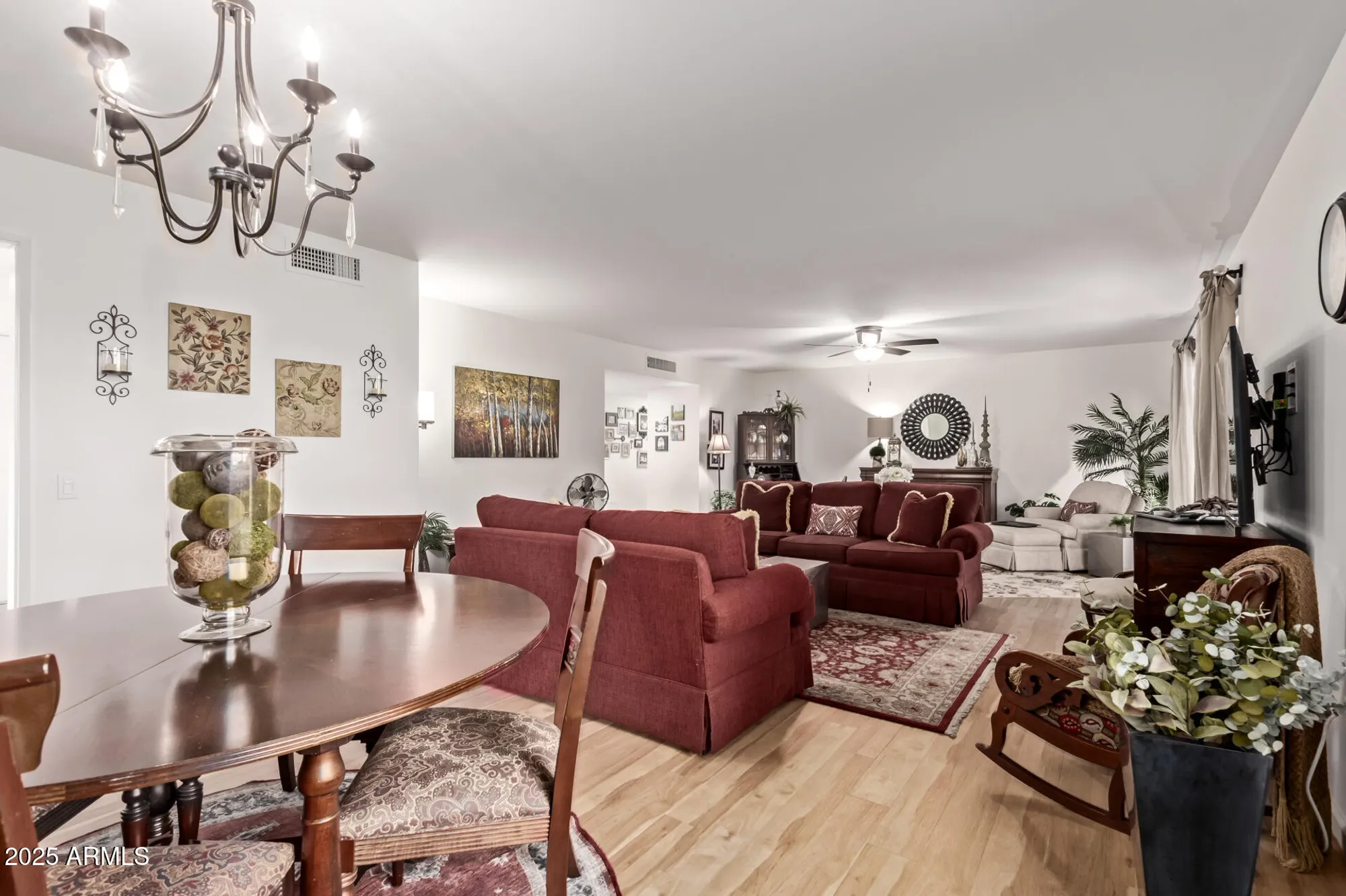 Property Slideshow image 7 of 25 | 9881 w spanish moss ct, Sun City, AZ, 85373