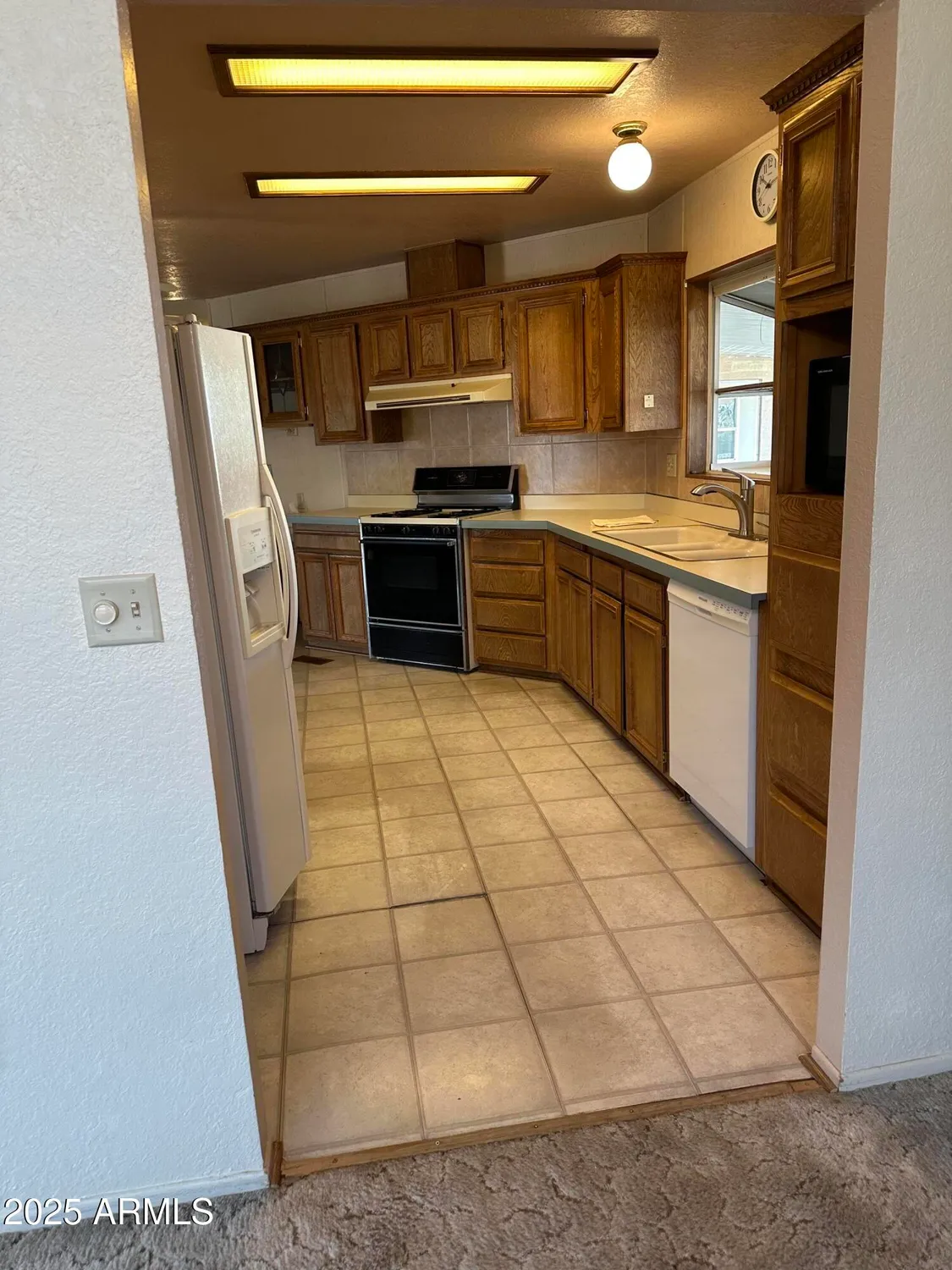 Property Slideshow image 8 of 47 | 25424 s ohio ct, Sun Lakes, AZ, 85248