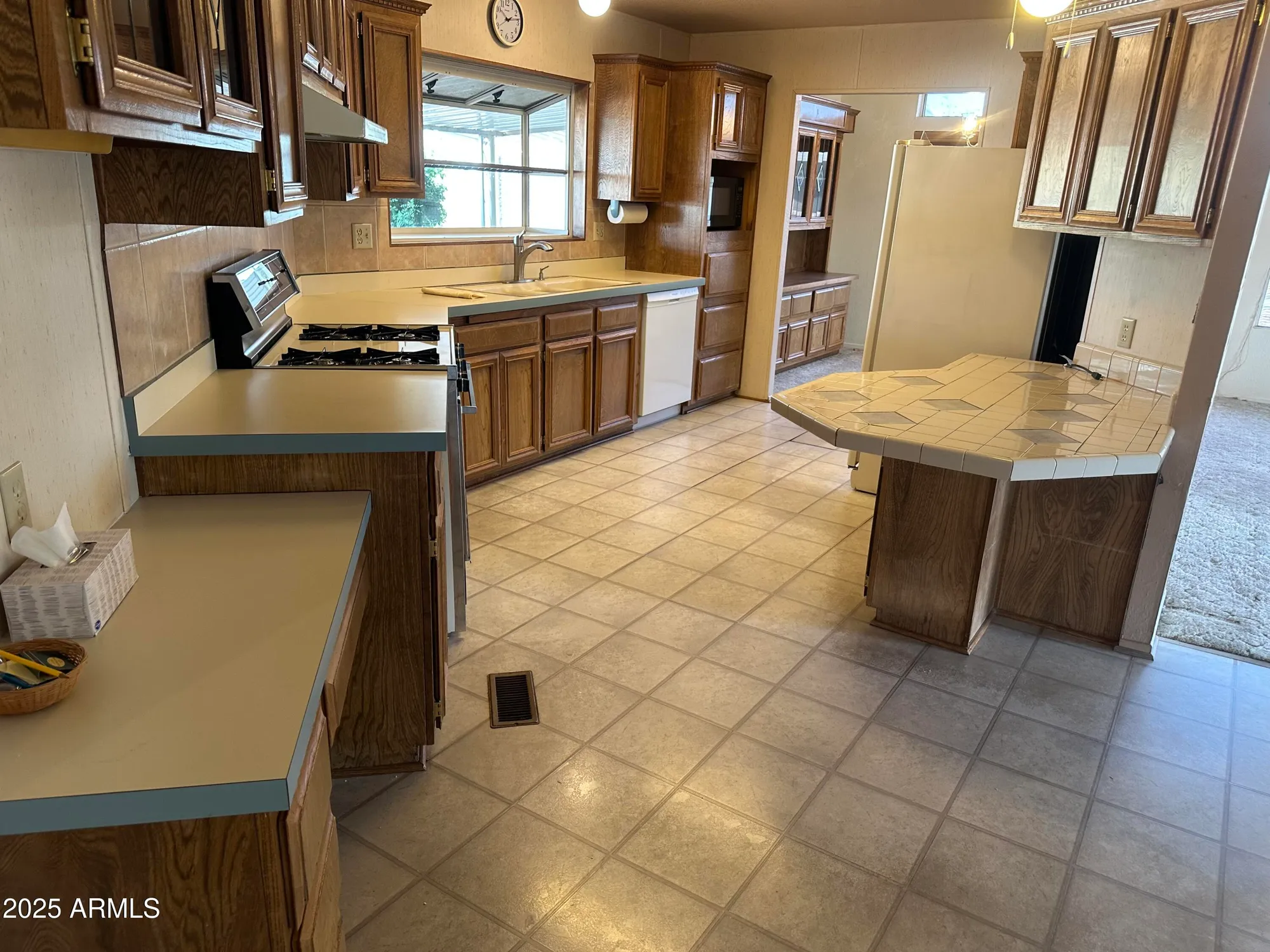 Property Slideshow image 12 of 47 | 25424 s ohio ct, Sun Lakes, AZ, 85248