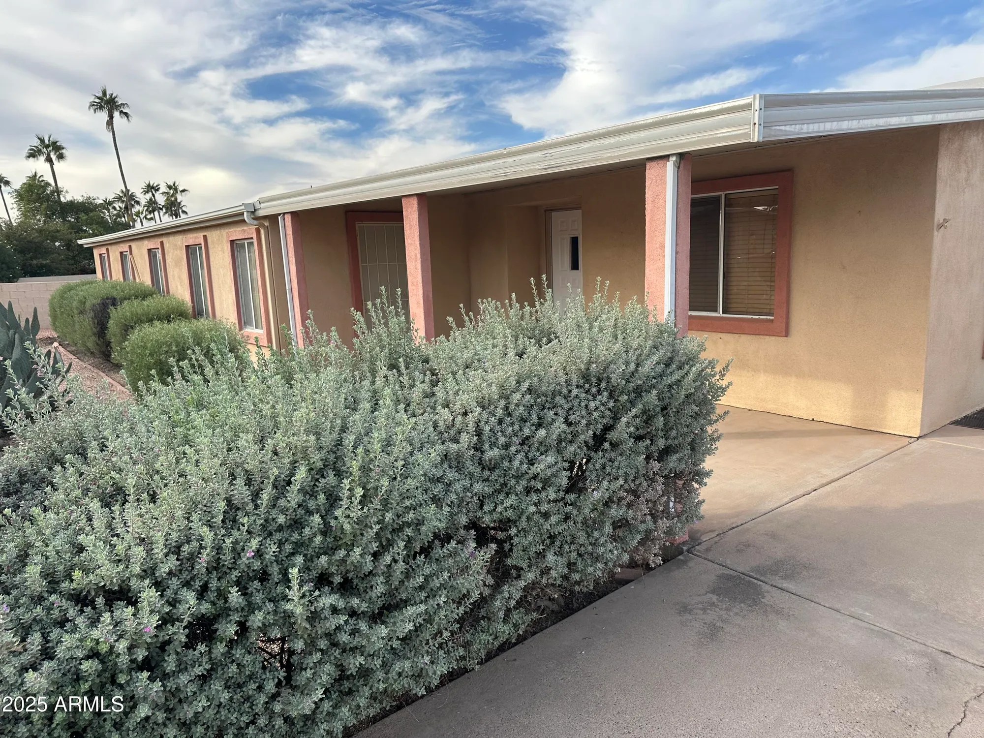 Property Slideshow image 2 of 47 | 25424 s ohio ct, Sun Lakes, AZ, 85248