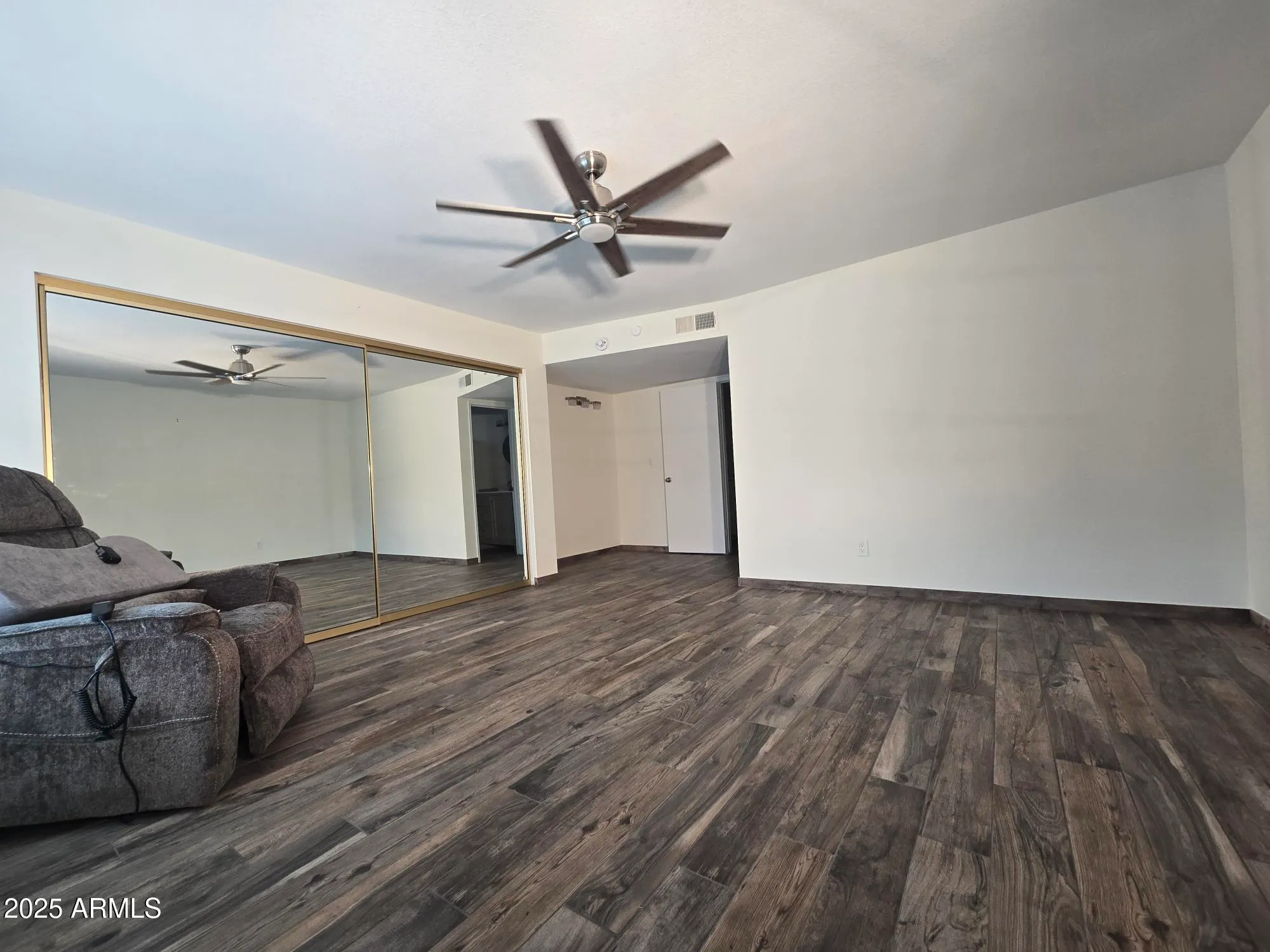 Property Slideshow image 24 of 37 | 11401 s shoshoni dr, Phoenix, AZ, 85044