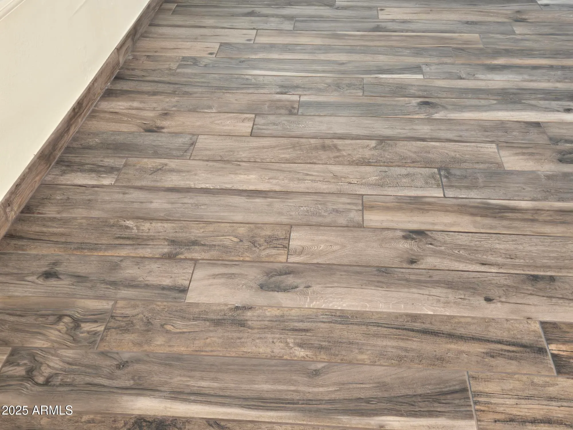 Property Slideshow image 9 of 37 | 11401 s shoshoni dr, Phoenix, AZ, 85044