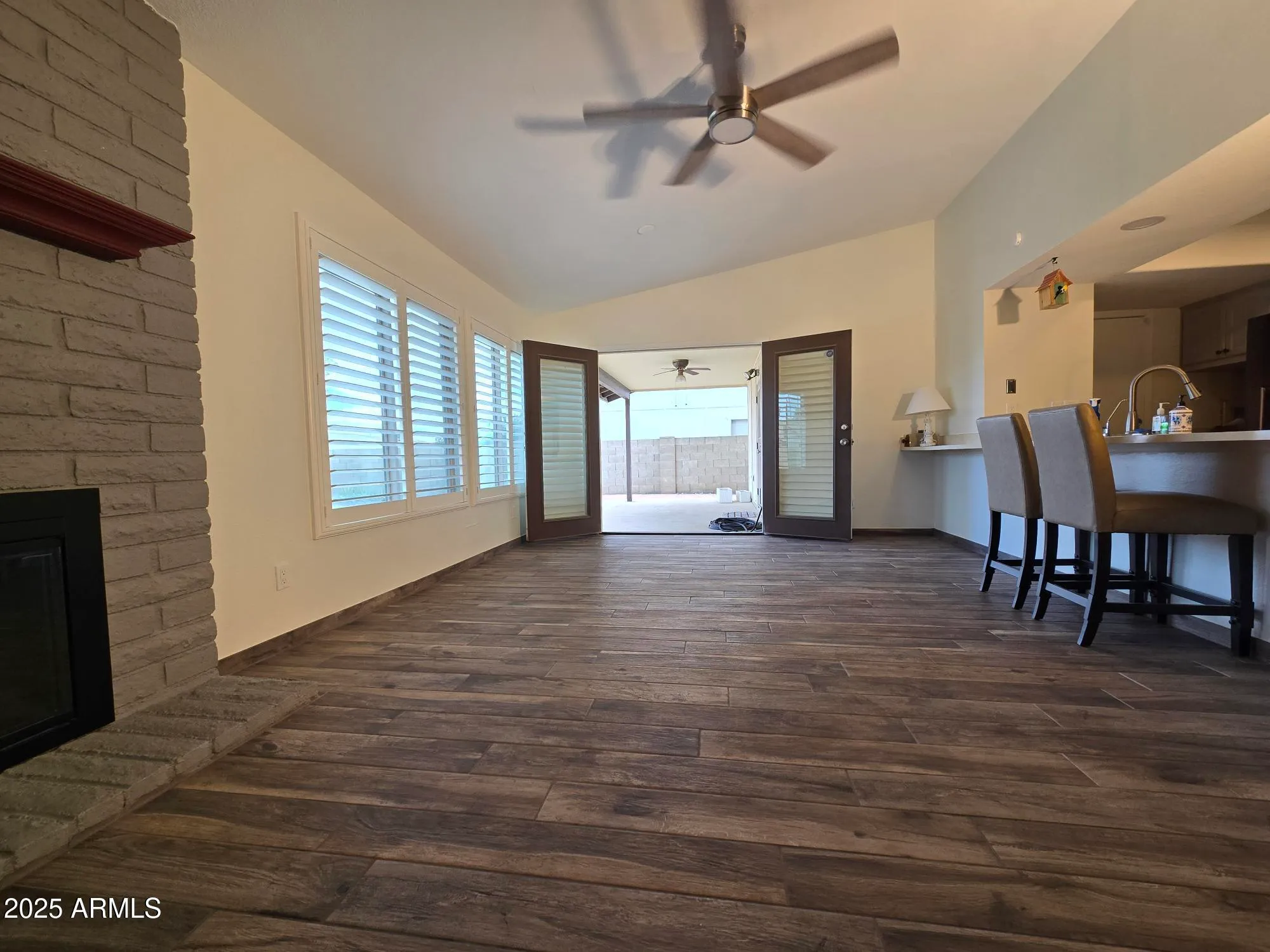 Property Slideshow image 12 of 37 | 11401 s shoshoni dr, Phoenix, AZ, 85044