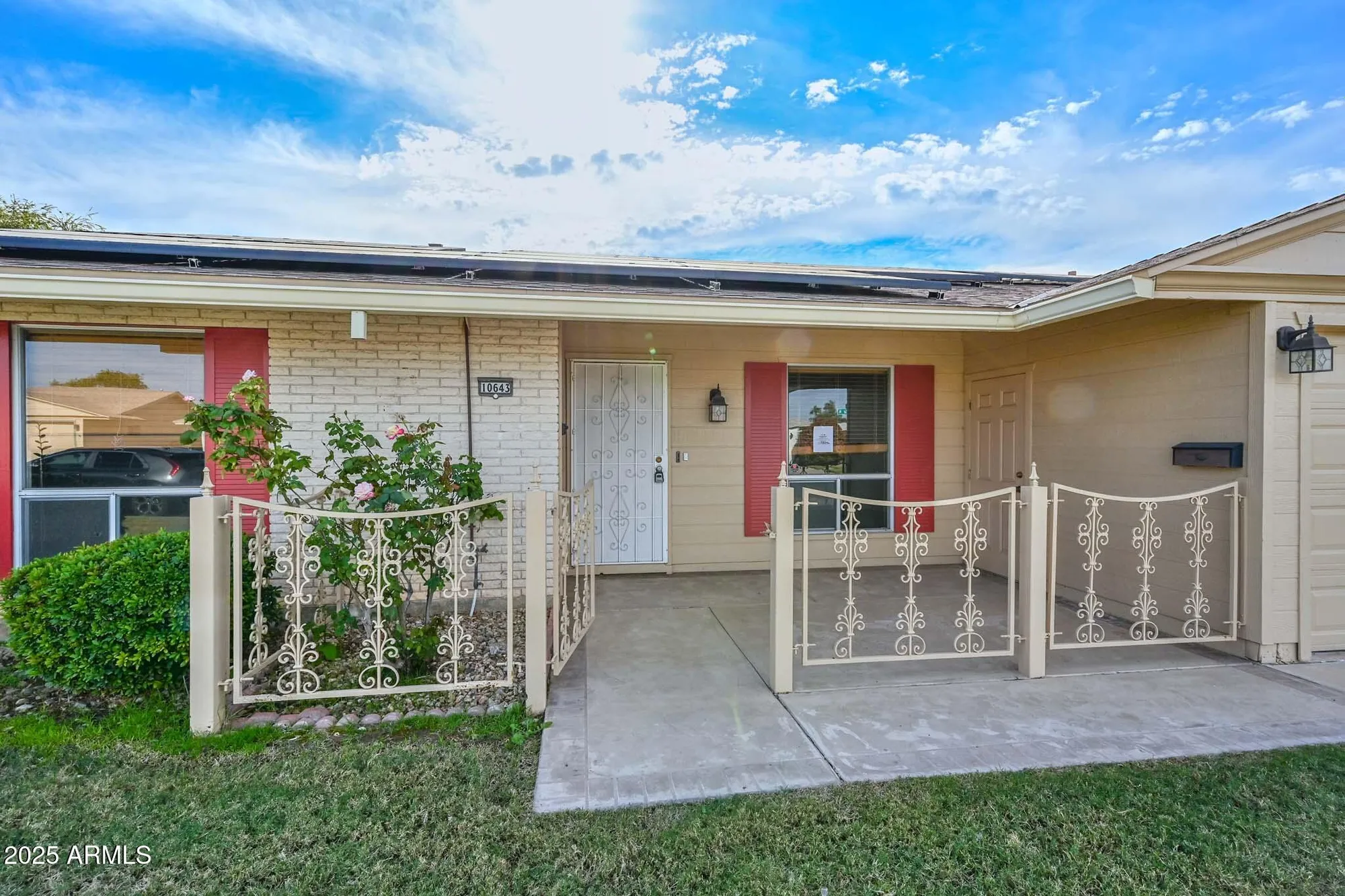 Property Slideshow image 3 of 34 | 10643 w roundelay cir, Sun City, AZ, 85351