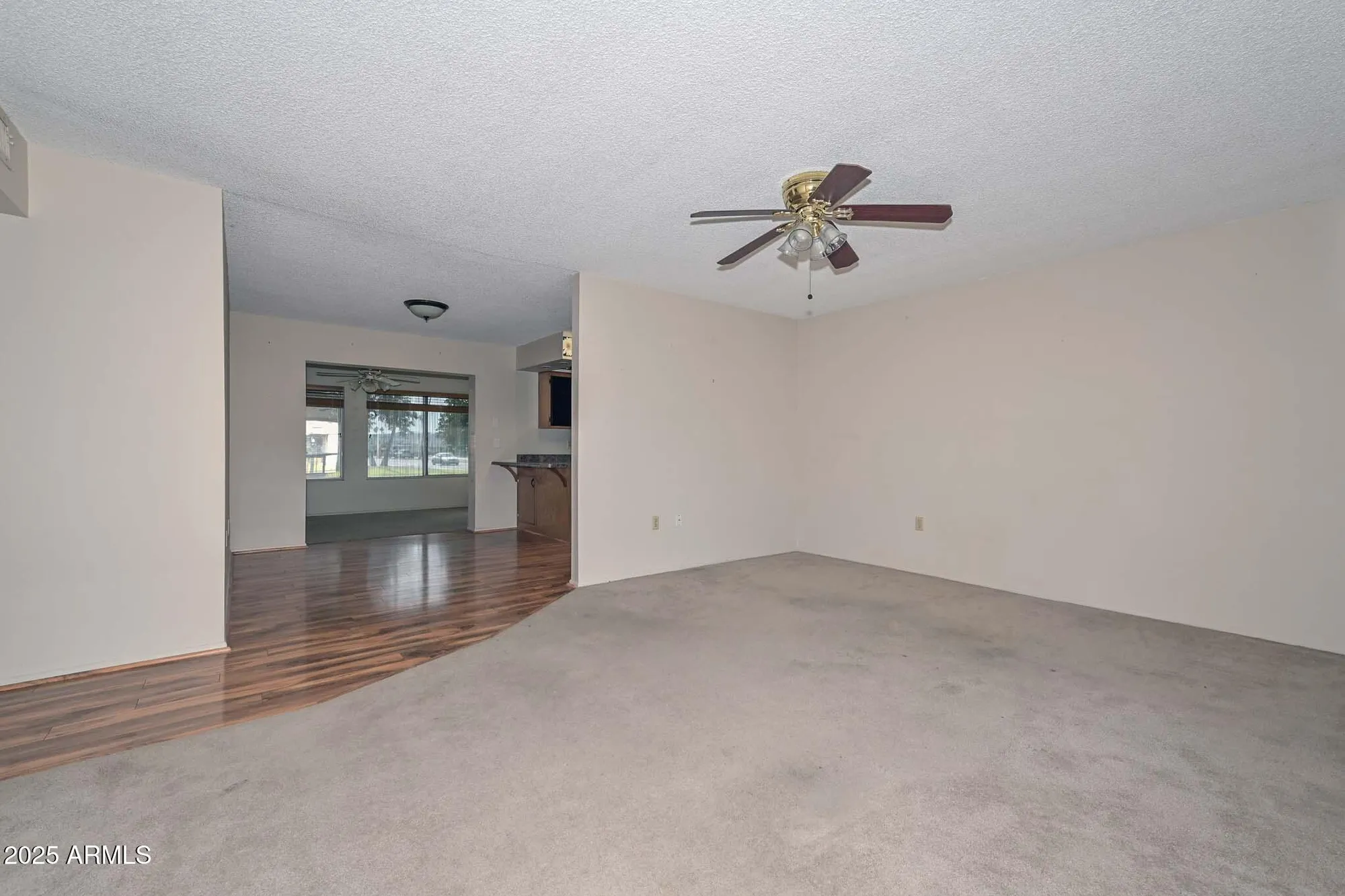 Property Slideshow image 6 of 34 | 10643 w roundelay cir, Sun City, AZ, 85351