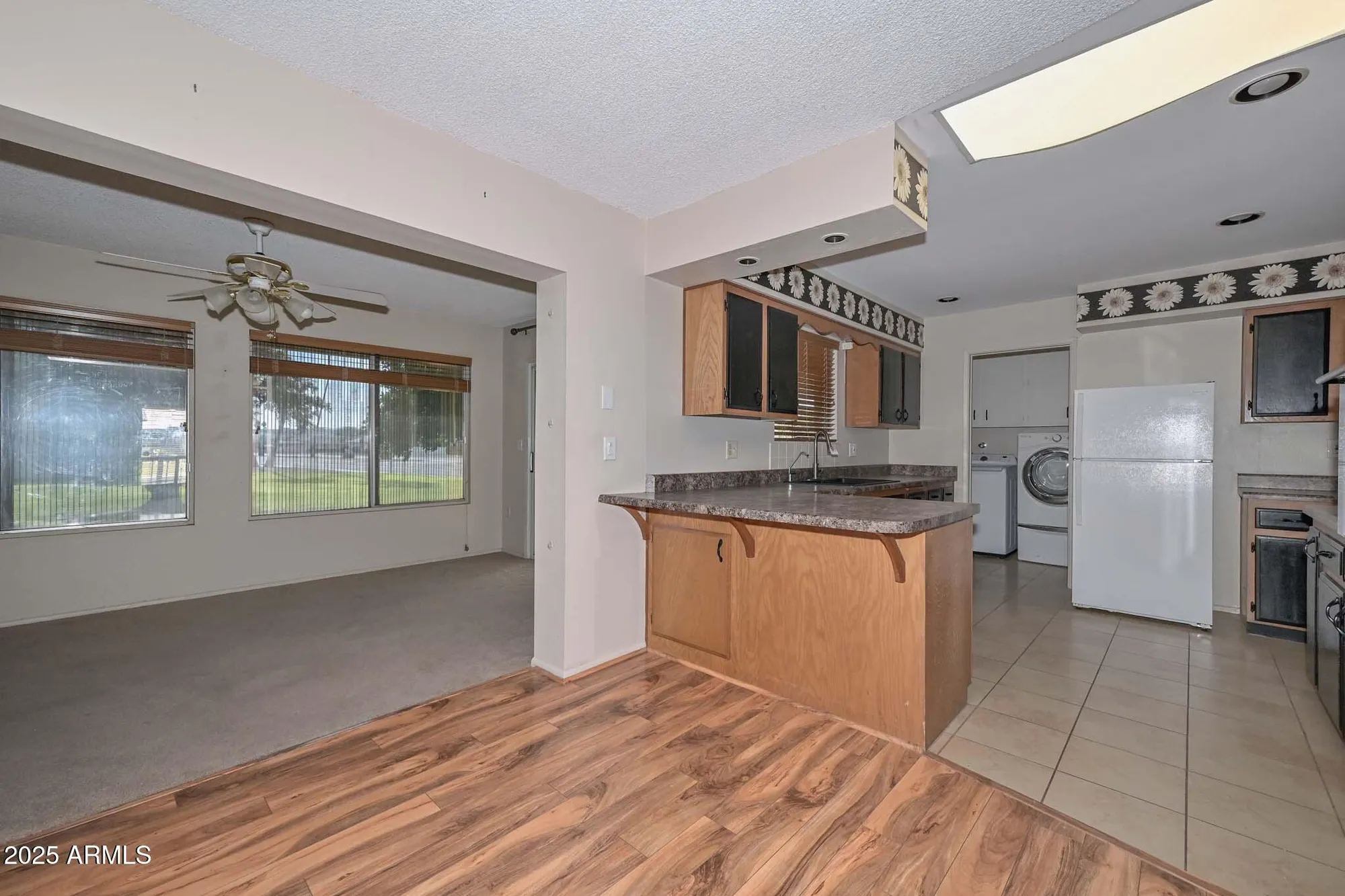 Property Slideshow image 16 of 34 | 10643 w roundelay cir, Sun City, AZ, 85351