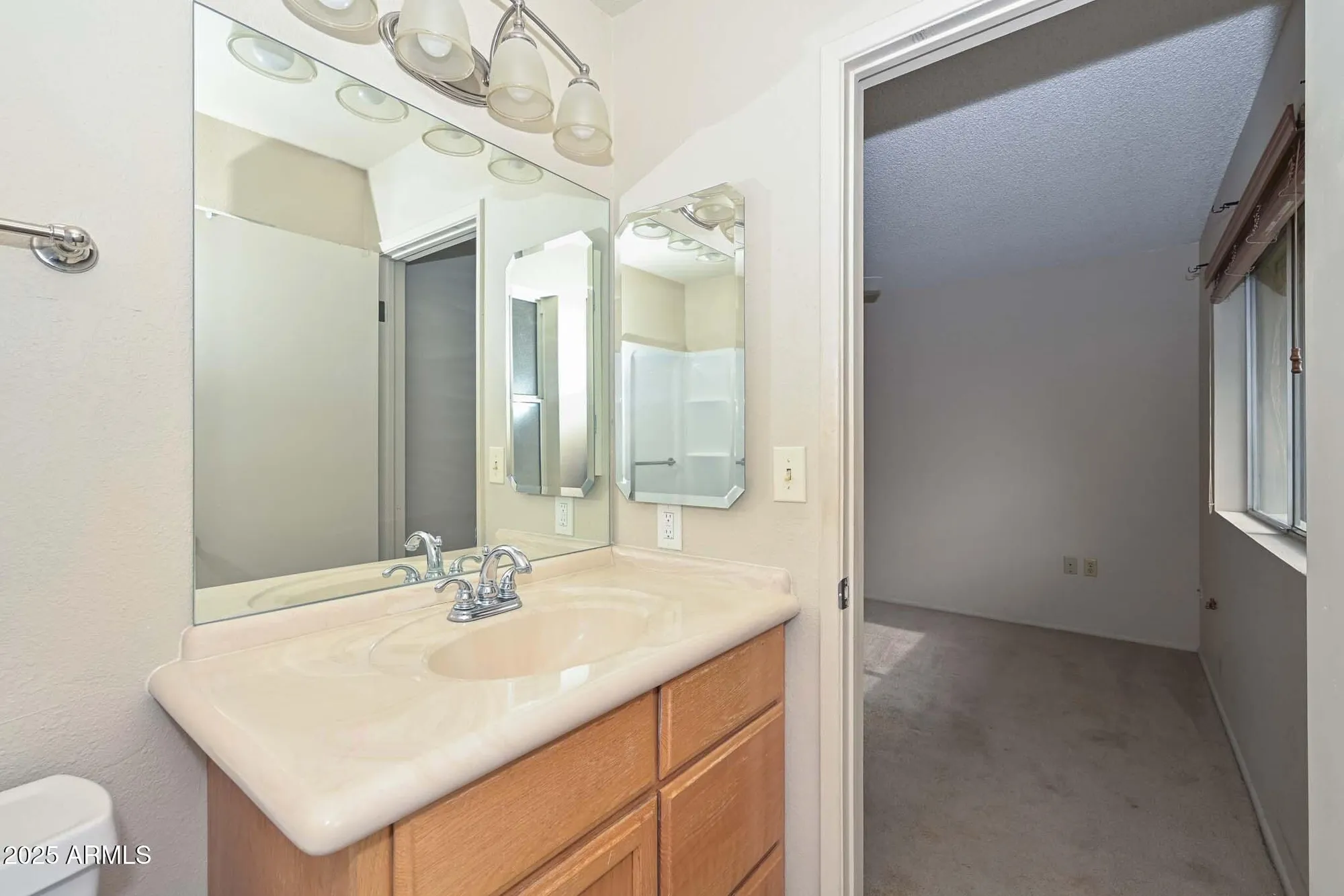 Property Slideshow image 24 of 34 | 10643 w roundelay cir, Sun City, AZ, 85351