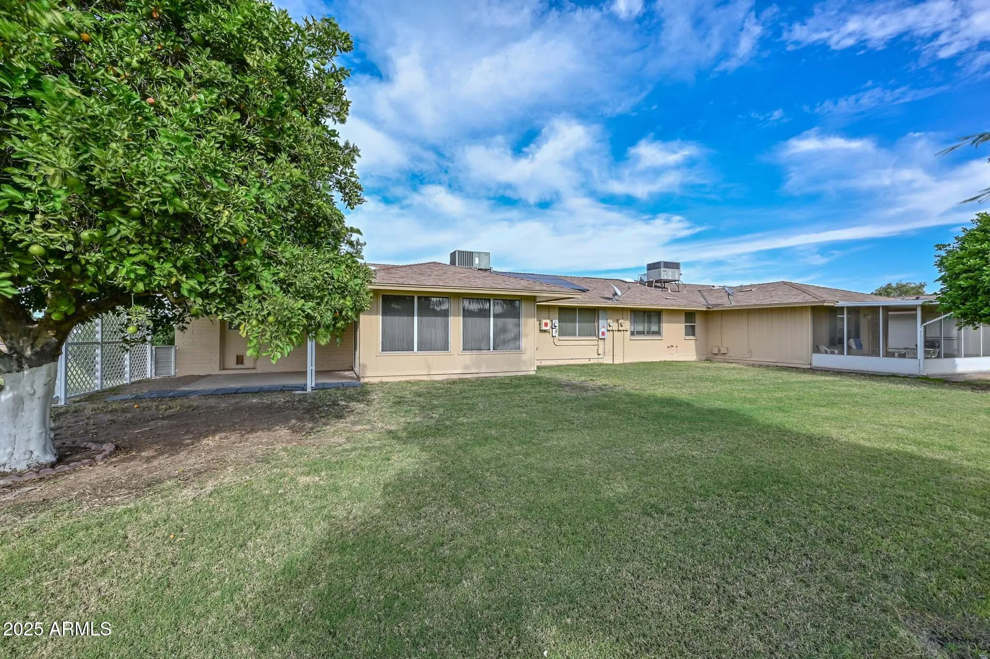 Property Slideshow image 30 of 34 | 10643 w roundelay cir, Sun City, AZ, 85351