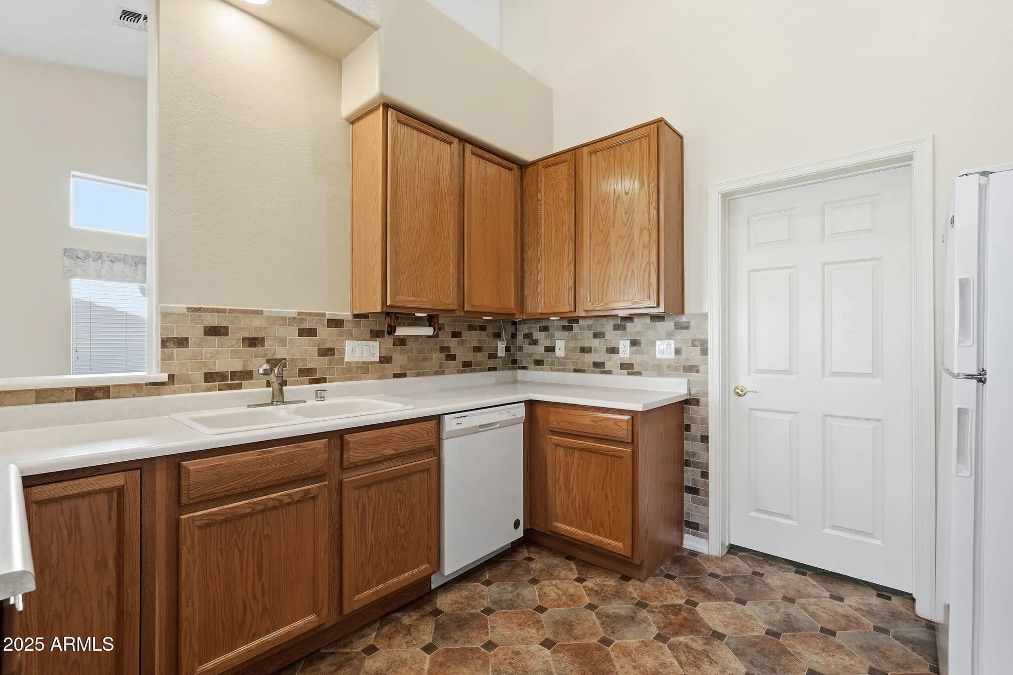 Property Slideshow image 17 of 48 | 1546 e earl dr, Casa Grande, AZ, 85122