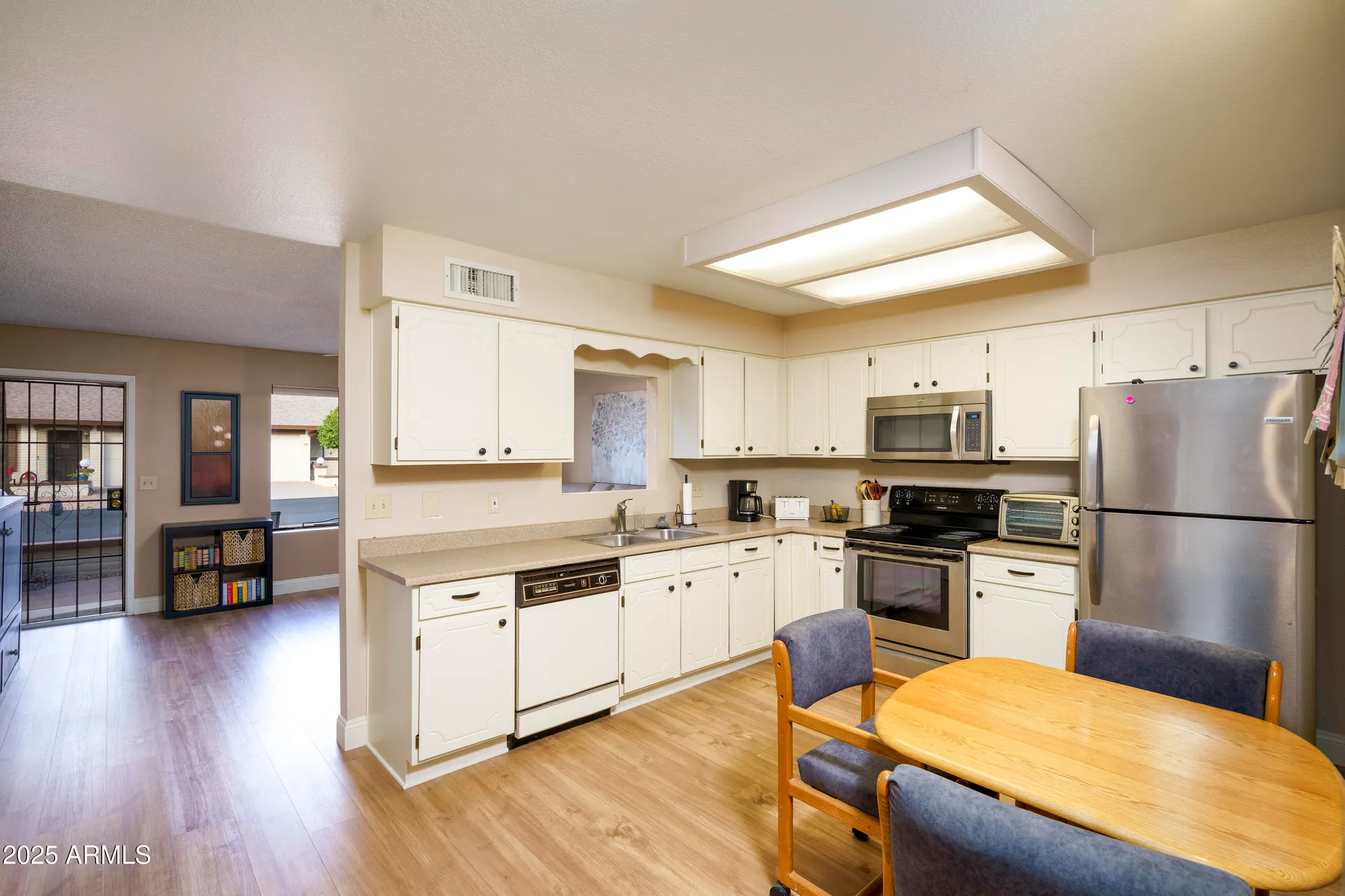 Property Slideshow image 6 of 15 | 2064 s farnsworth dr unit 98, Mesa, AZ, 85209