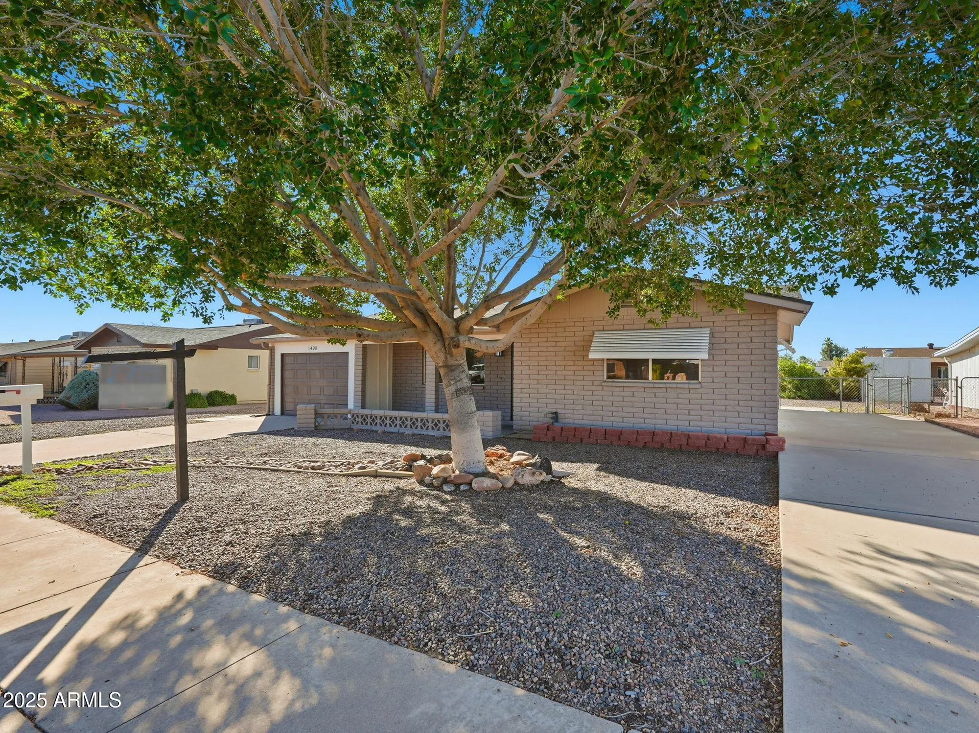 Property Slideshow image 3 of 37 | 1428 s palo verde dr, Apache Junction, AZ, 85120
