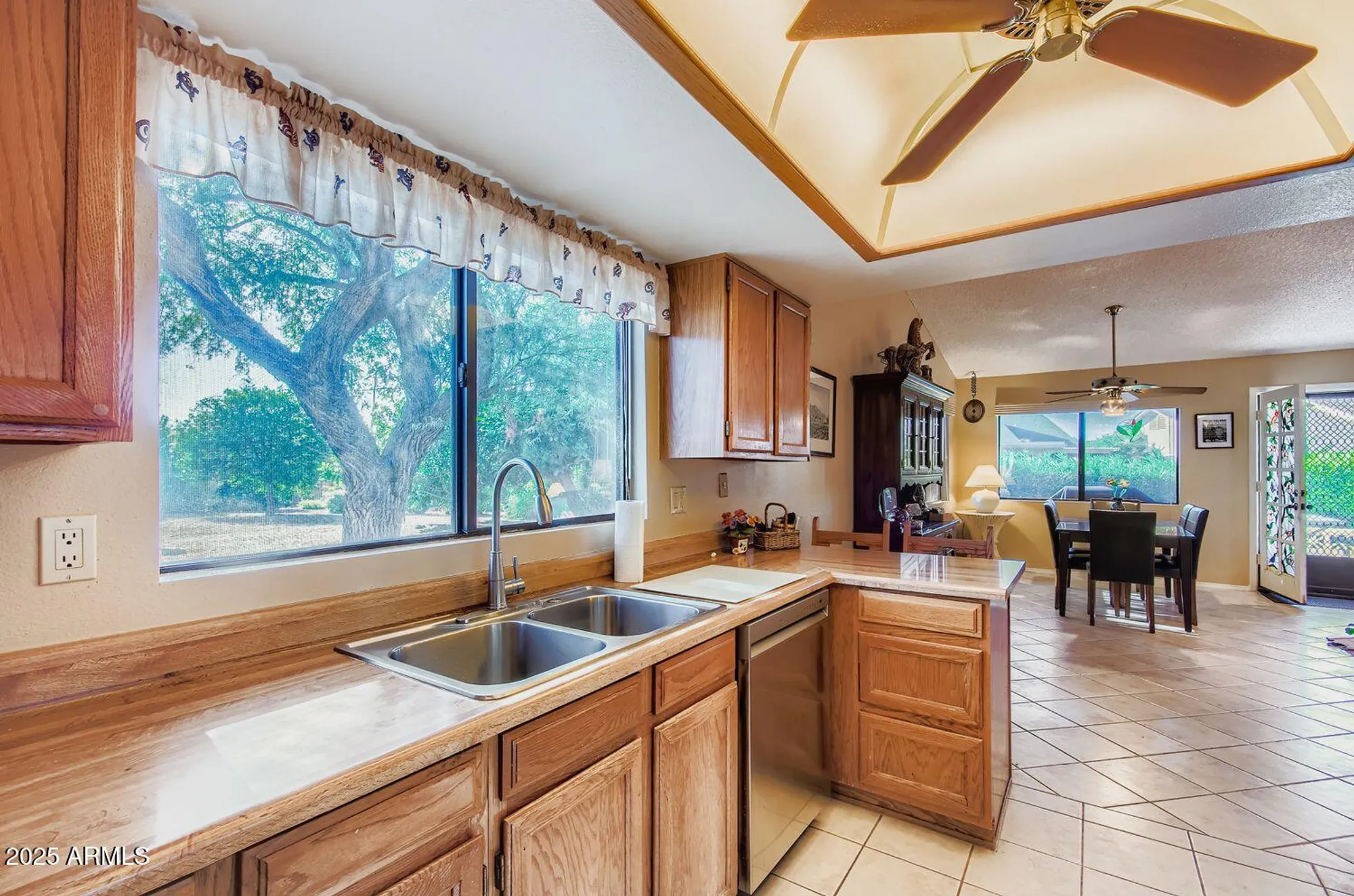 Property Slideshow image 10 of 29 | 9619 w taro ln, Peoria, AZ, 85382