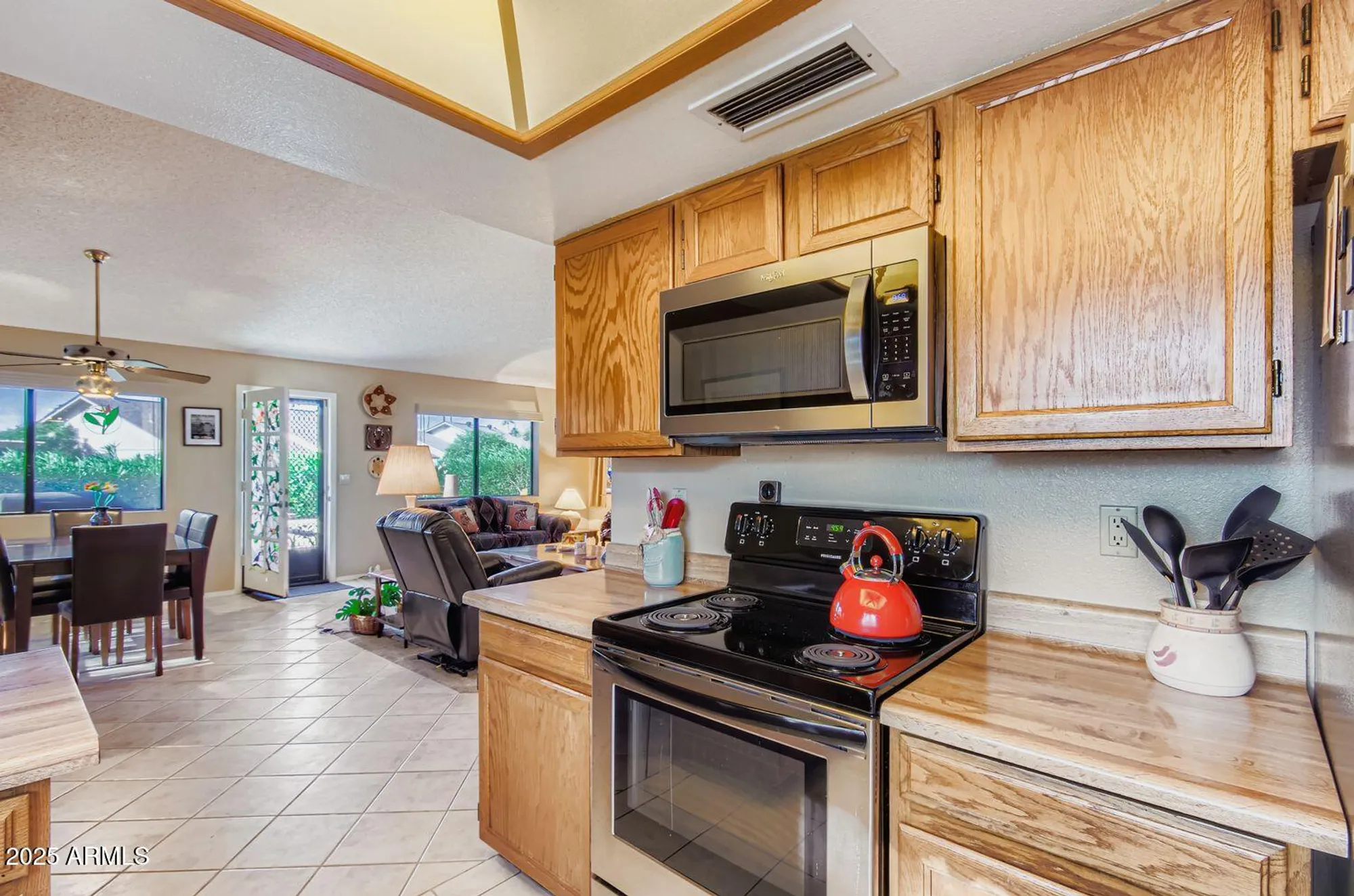 Property Slideshow image 11 of 29 | 9619 w taro ln, Peoria, AZ, 85382