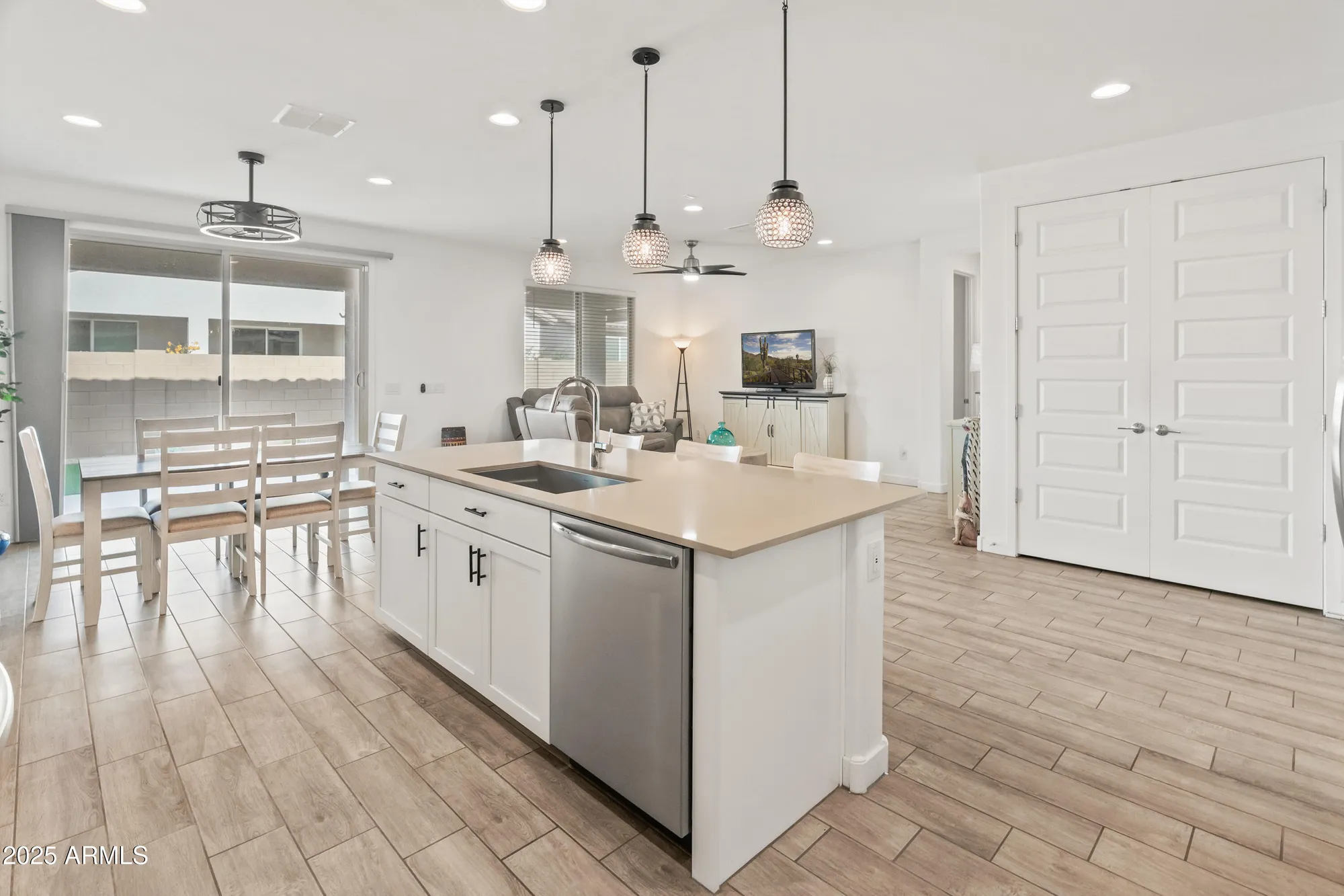 Property Slideshow image 17 of 67 | 25116 n 173rd ln, Surprise, AZ, 85387