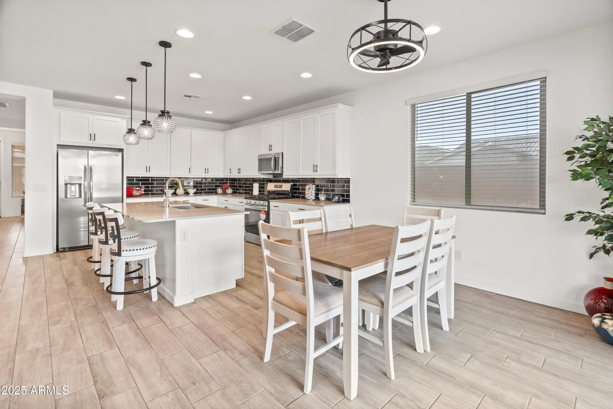 Property Slideshow image 21 of 67 | 25116 n 173rd ln, Surprise, AZ, 85387
