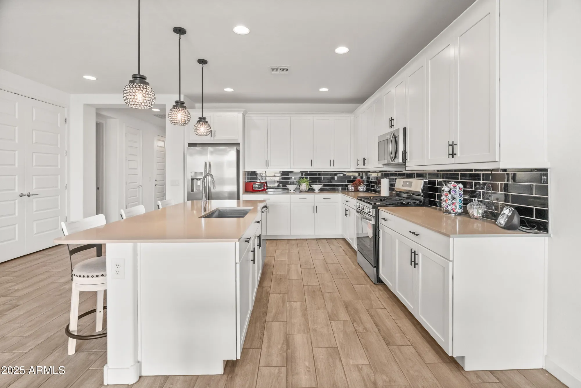 Property Slideshow image 19 of 67 | 25116 n 173rd ln, Surprise, AZ, 85387