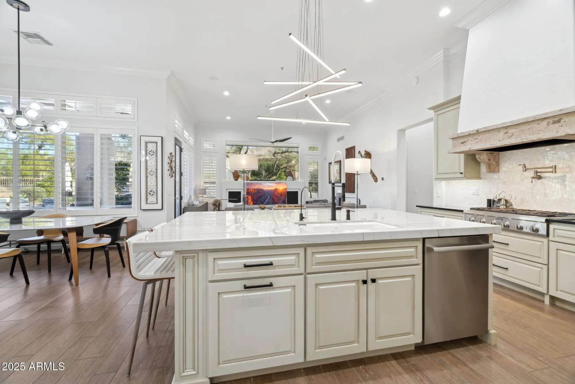 Property Slideshow image 8 of 57 | 6374 e amber sun dr, Scottsdale, AZ, 85266