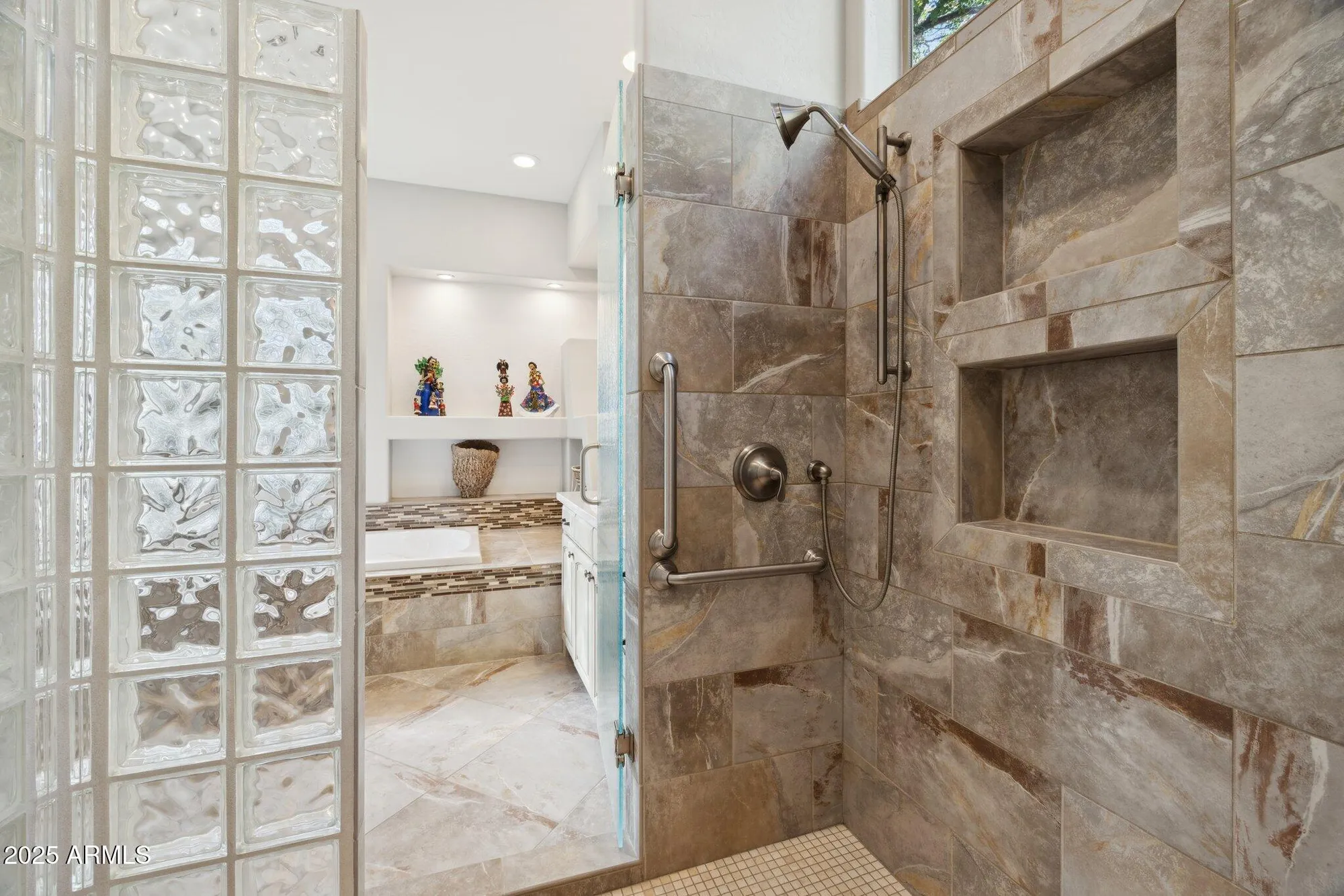 Property Slideshow image 23 of 57 | 6374 e amber sun dr, Scottsdale, AZ, 85266