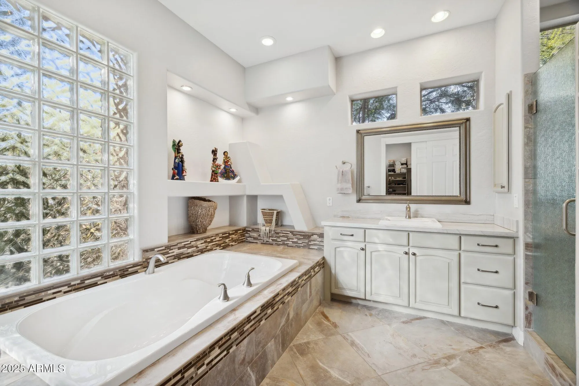 Property Slideshow image 20 of 57 | 6374 e amber sun dr, Scottsdale, AZ, 85266