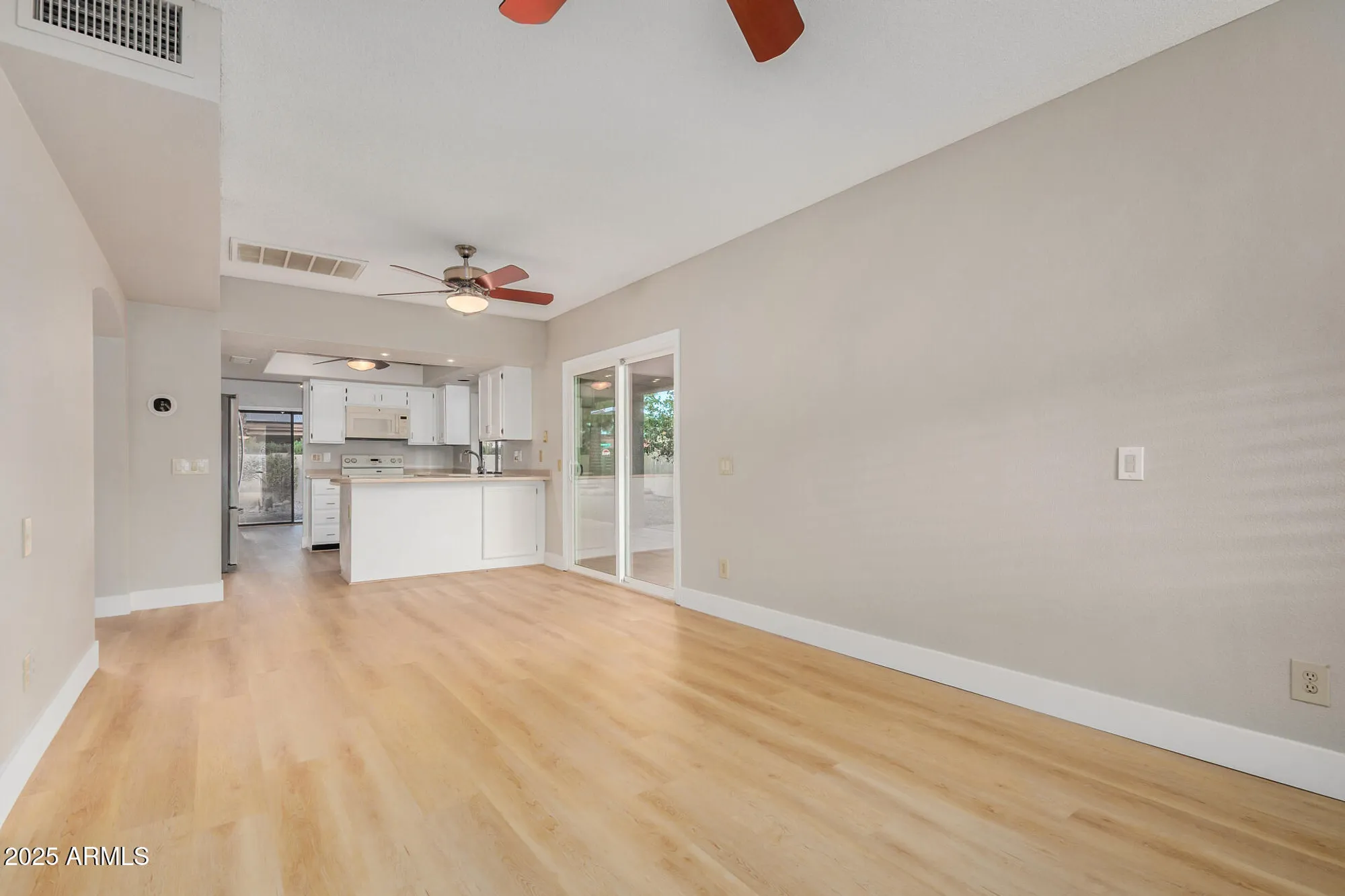 Property Slideshow image 14 of 33 | 10938 e bellflower dr, Sun Lakes, AZ, 85248