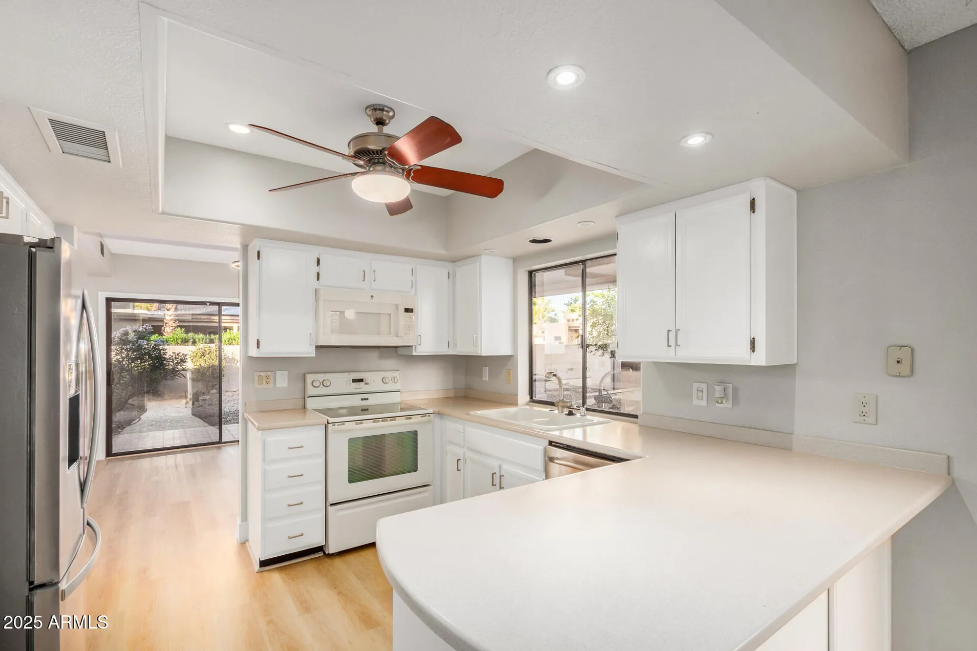 Property Slideshow image 13 of 33 | 10938 e bellflower dr, Sun Lakes, AZ, 85248