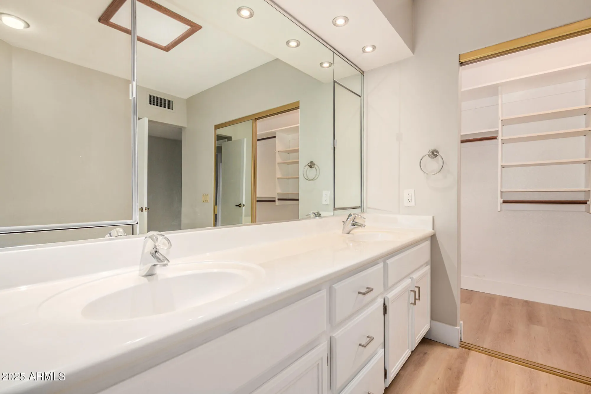 Property Slideshow image 20 of 33 | 10938 e bellflower dr, Sun Lakes, AZ, 85248