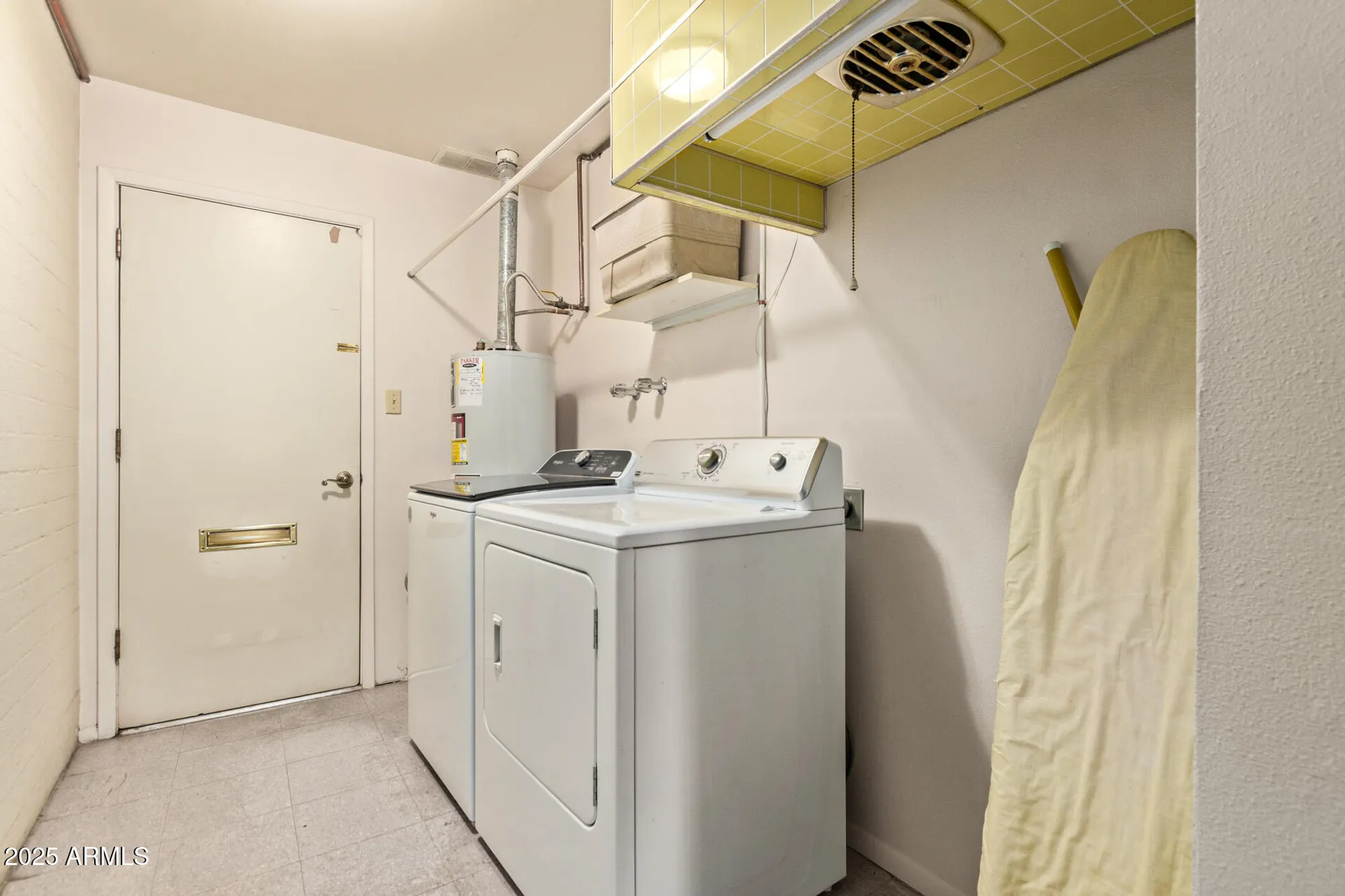 Property Slideshow image 21 of 39 | 7650 e medlock dr, Scottsdale, AZ, 85250