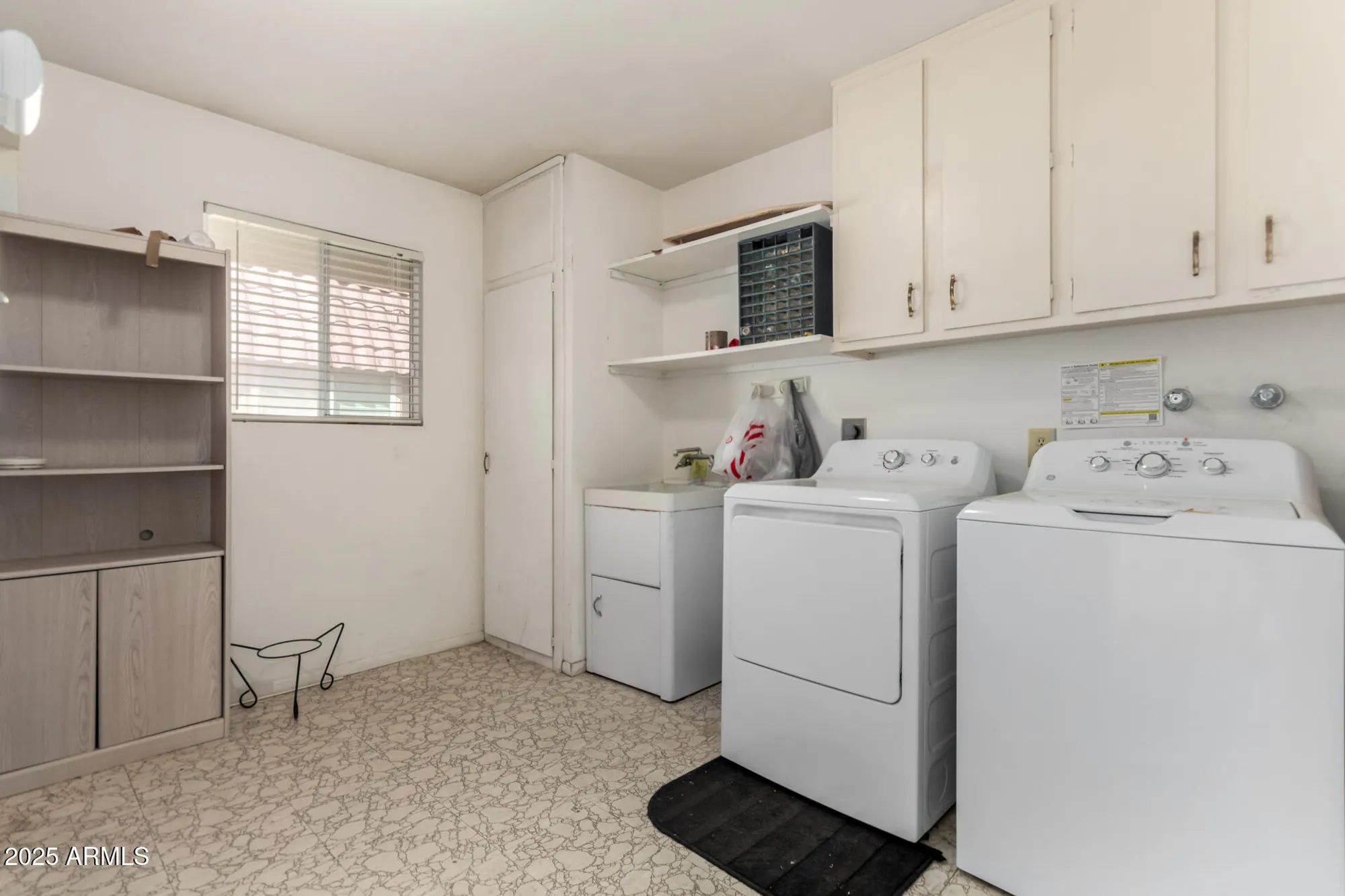 Property Slideshow image 32 of 36 | 10304 w kingswood cir, Sun City, AZ, 85351