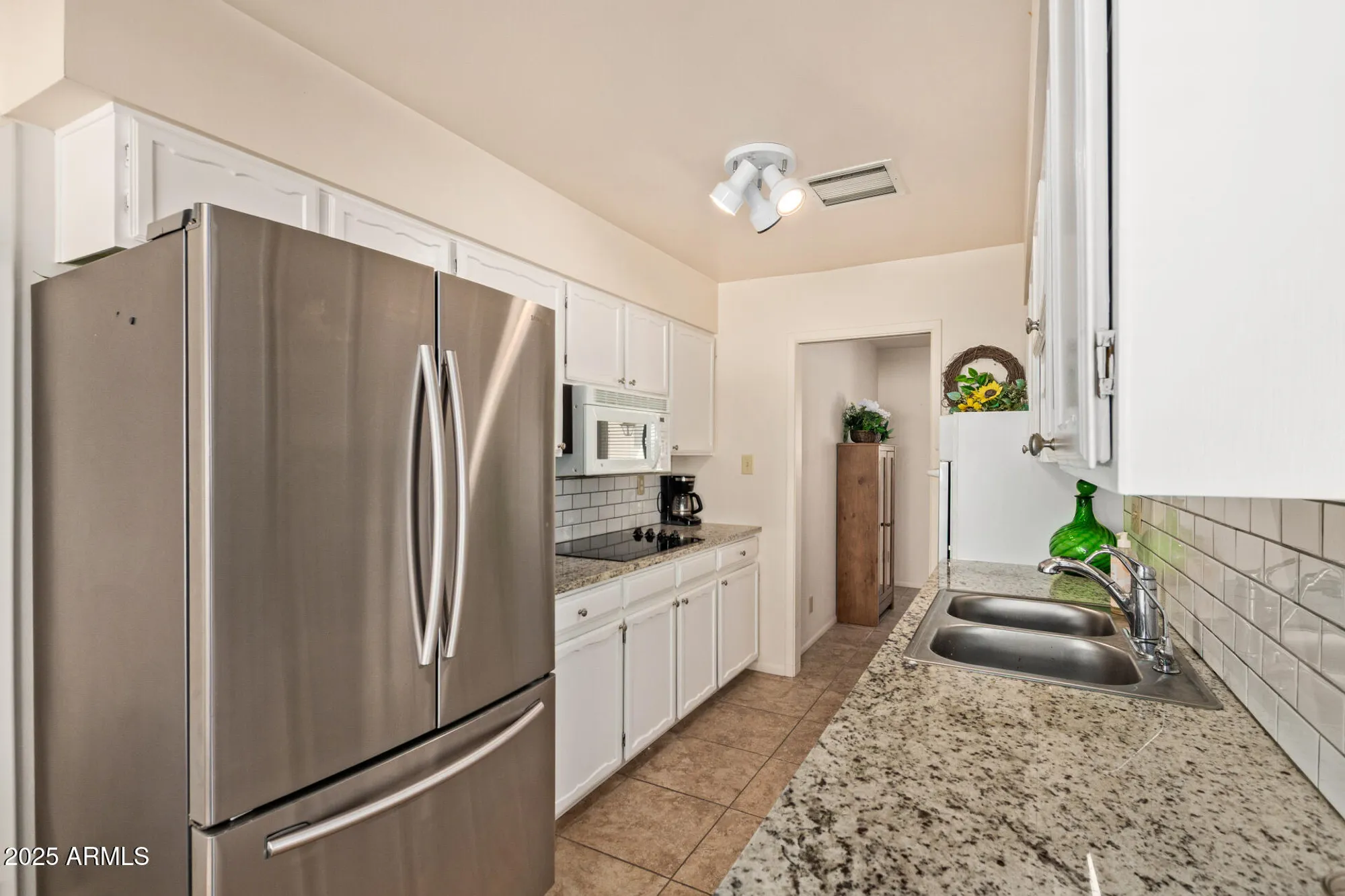 Property Slideshow image 12 of 39 | 7650 e medlock dr, Scottsdale, AZ, 85250