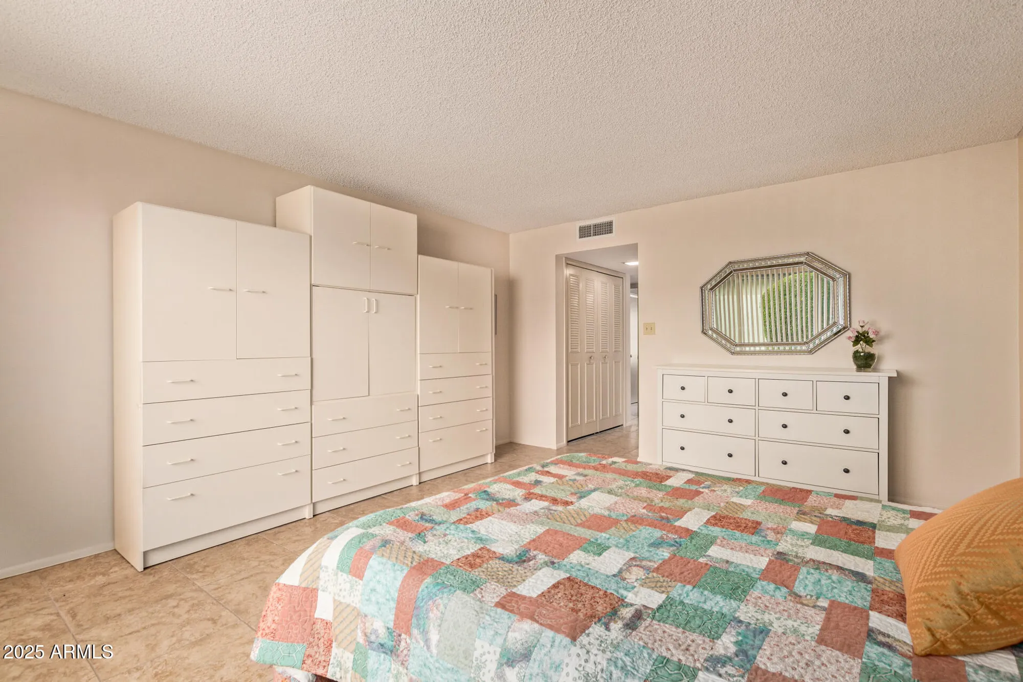 Property Slideshow image 14 of 39 | 7650 e medlock dr, Scottsdale, AZ, 85250