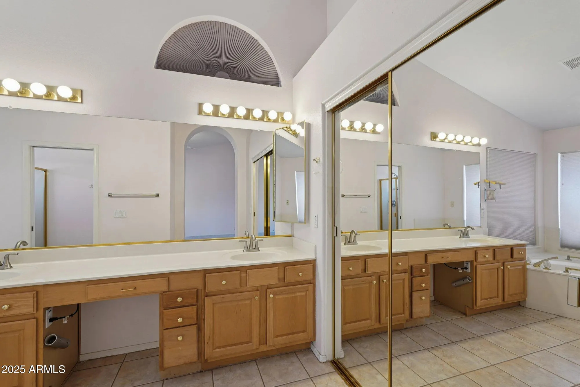 Property Slideshow image 16 of 29 | 19826 n 86th dr, Peoria, AZ, 85382