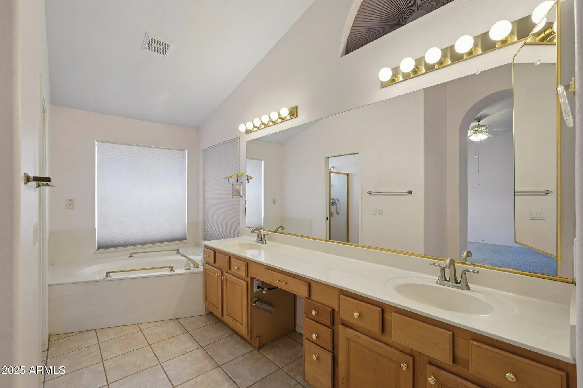 Property Slideshow image 17 of 29 | 19826 n 86th dr, Peoria, AZ, 85382