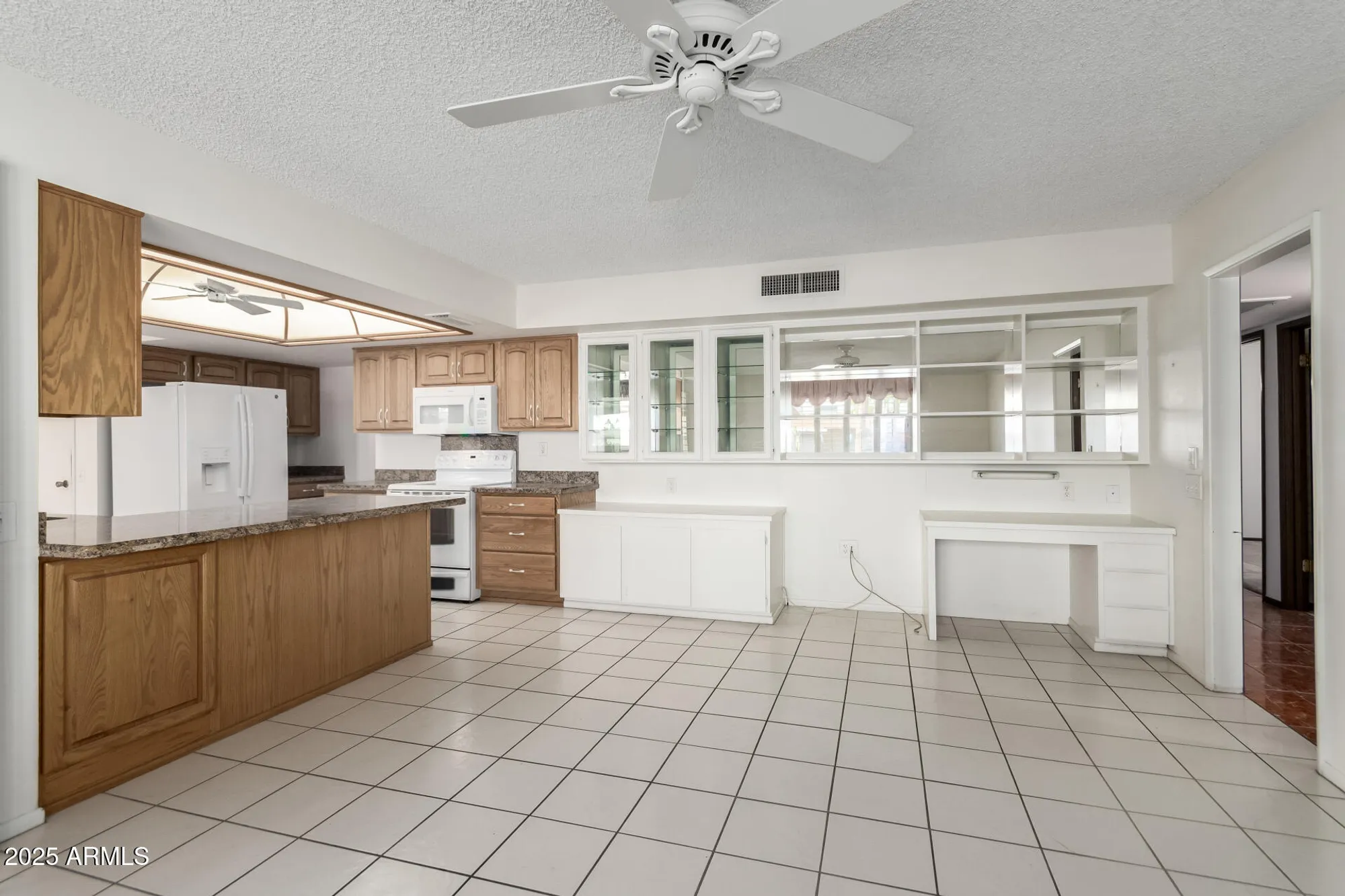 Property Slideshow image 14 of 51 | 13206 w spanish garden dr, Sun City West, AZ, 85375