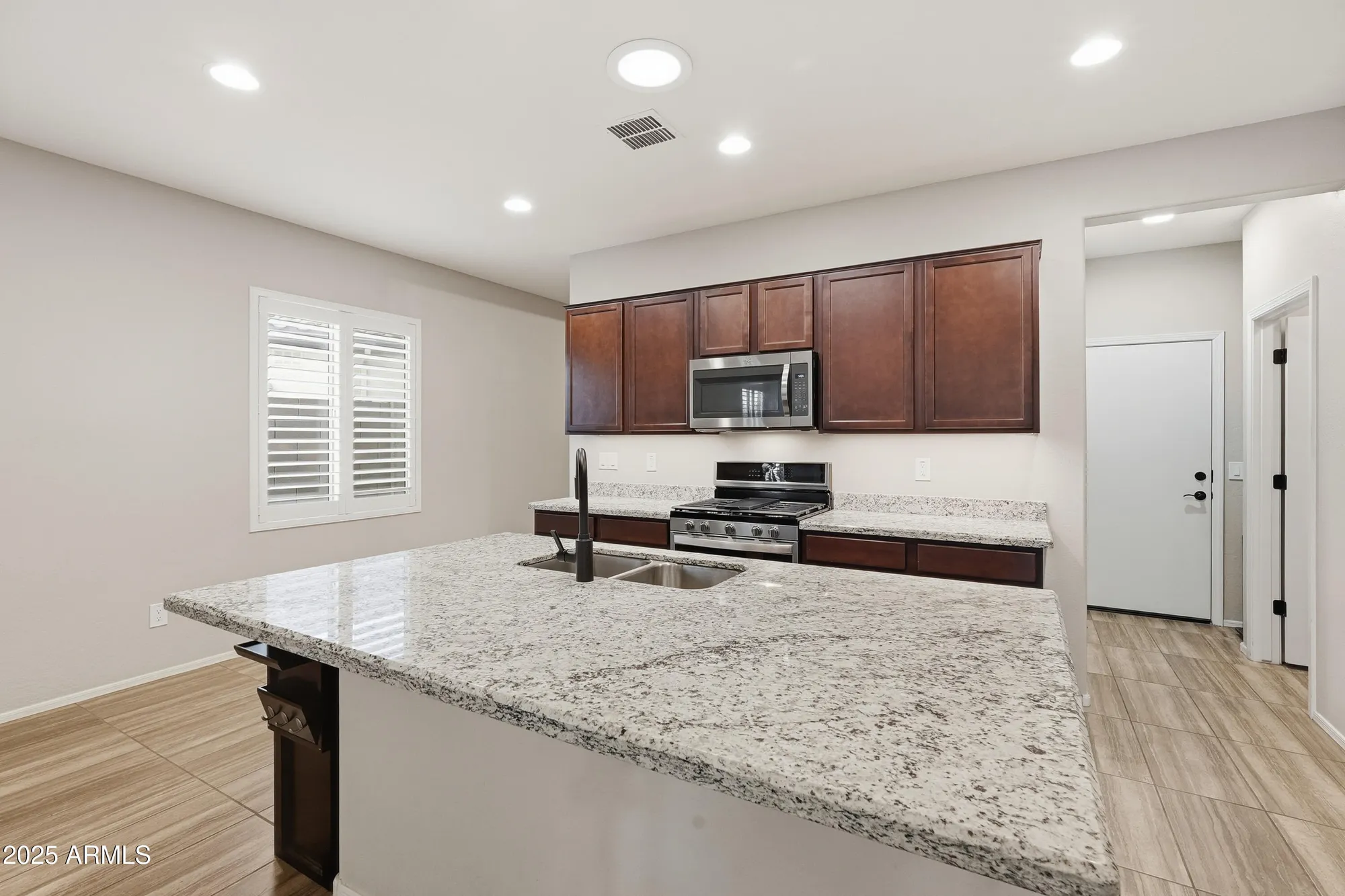 Property Slideshow image 5 of 37 | 17108 s 180th dr, Goodyear, AZ, 85338