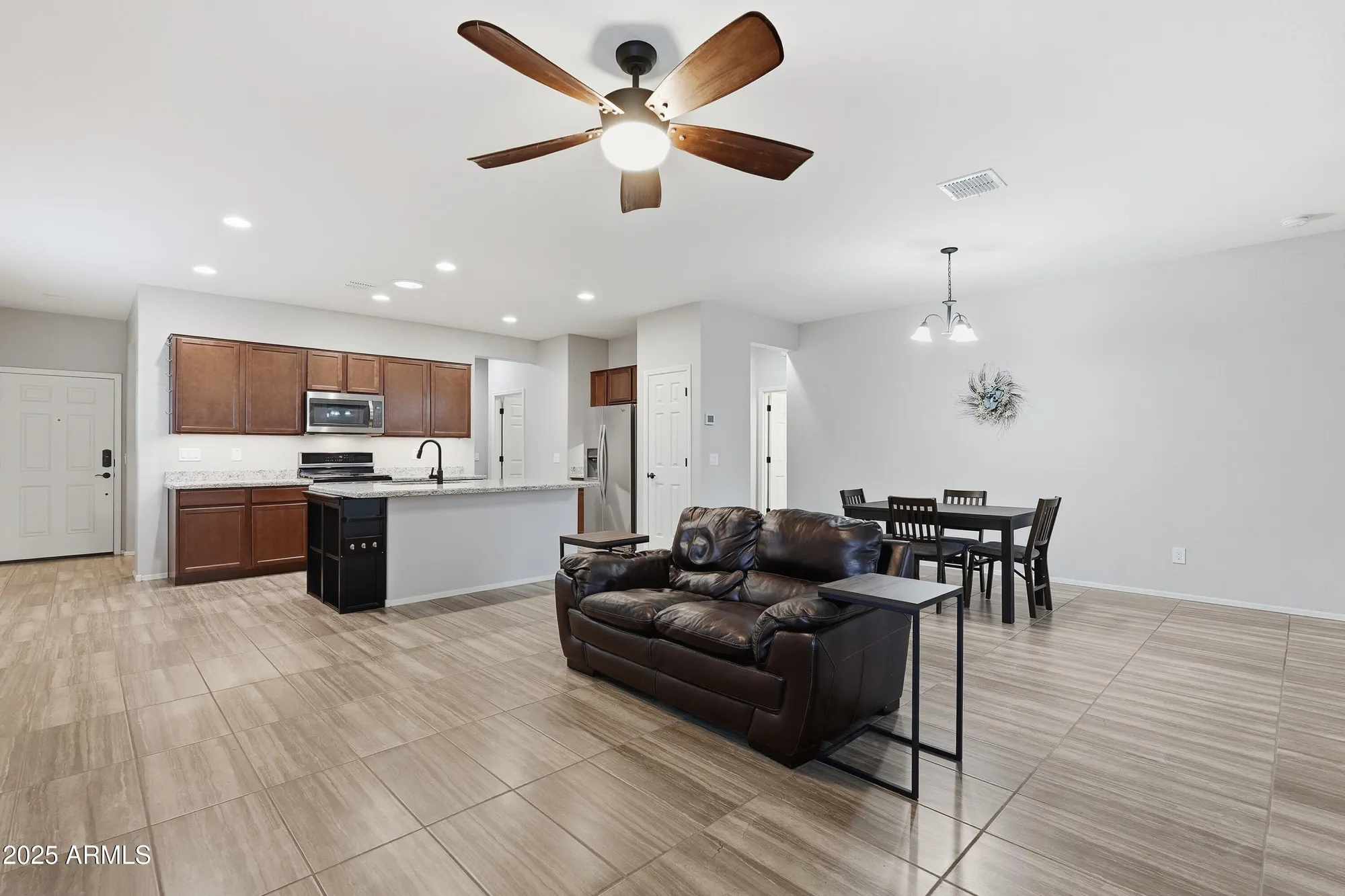 Property Slideshow image 4 of 37 | 17108 s 180th dr, Goodyear, AZ, 85338