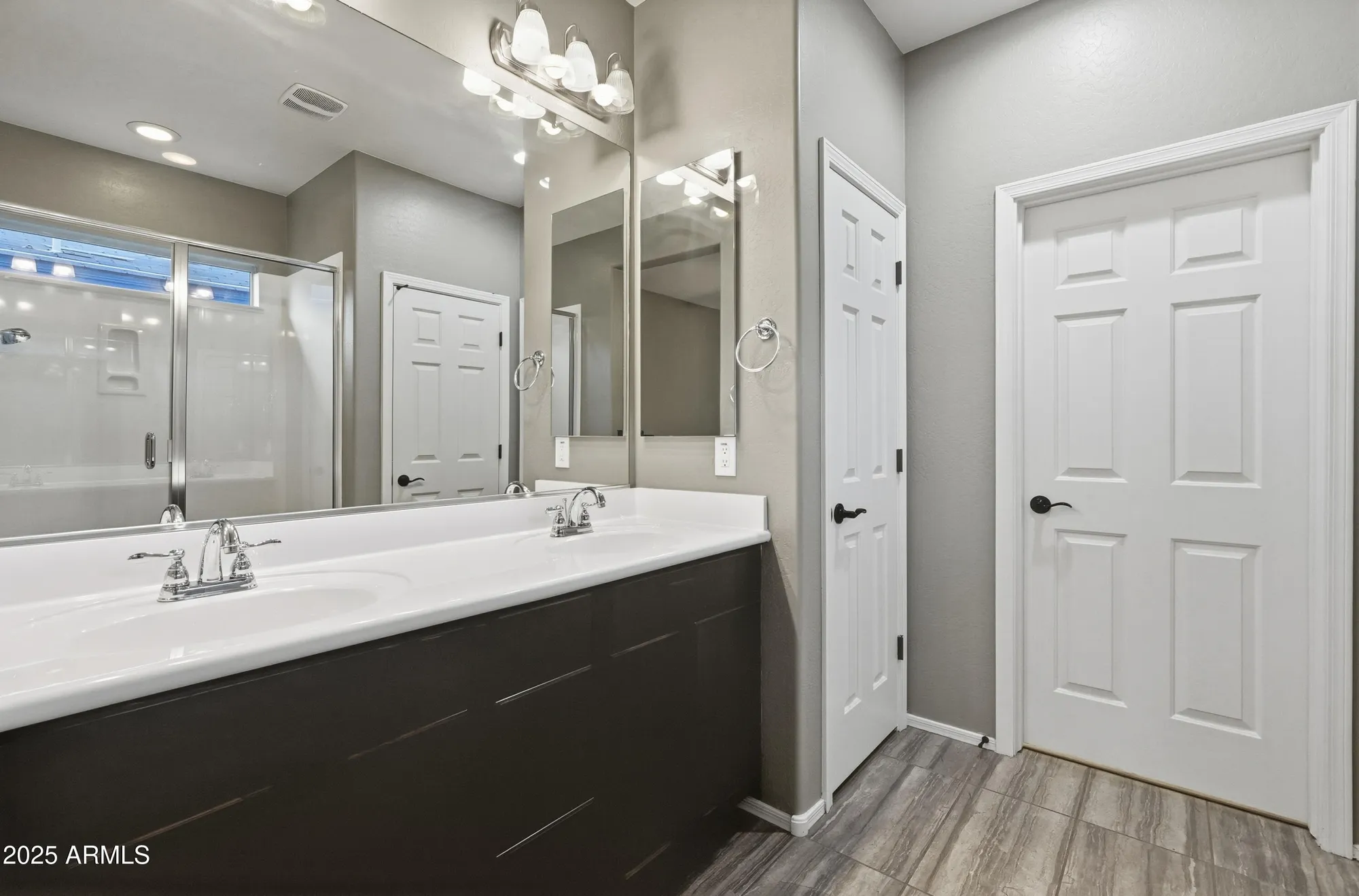 Property Slideshow image 10 of 37 | 17108 s 180th dr, Goodyear, AZ, 85338