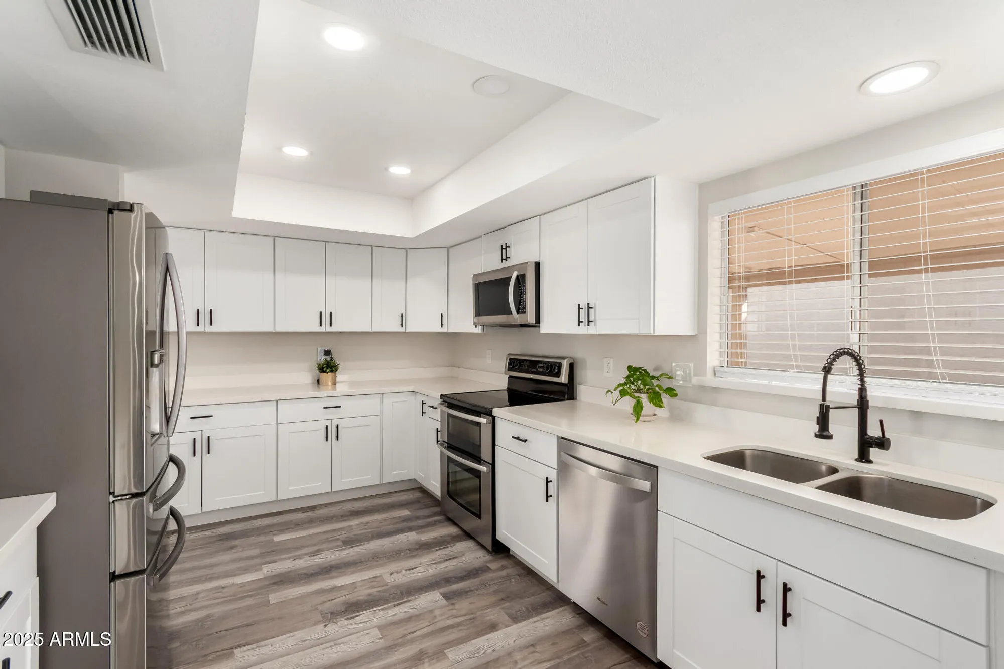 Property Slideshow image 11 of 38 | 26422 s new town dr, Sun Lakes, AZ, 85248